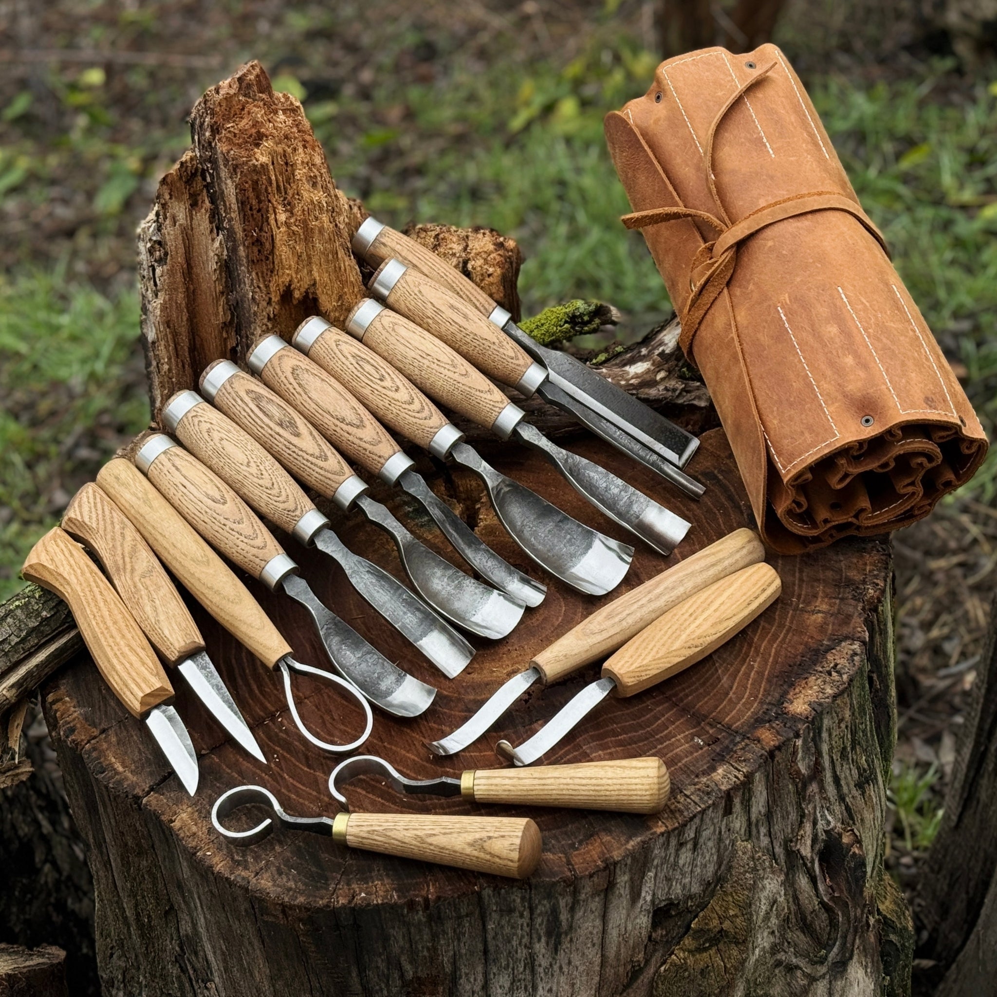 15 piece Wood Carving Tool Set with Leather Roll - 1