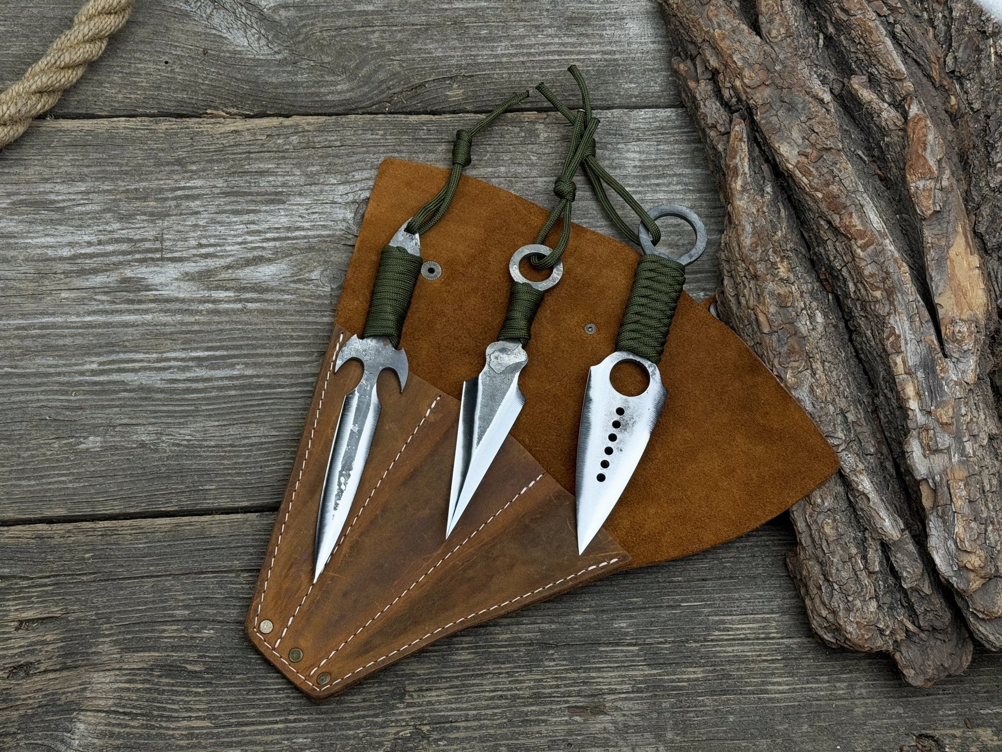 3 - Piece Throwing Knife Set with Leather Roll - 1