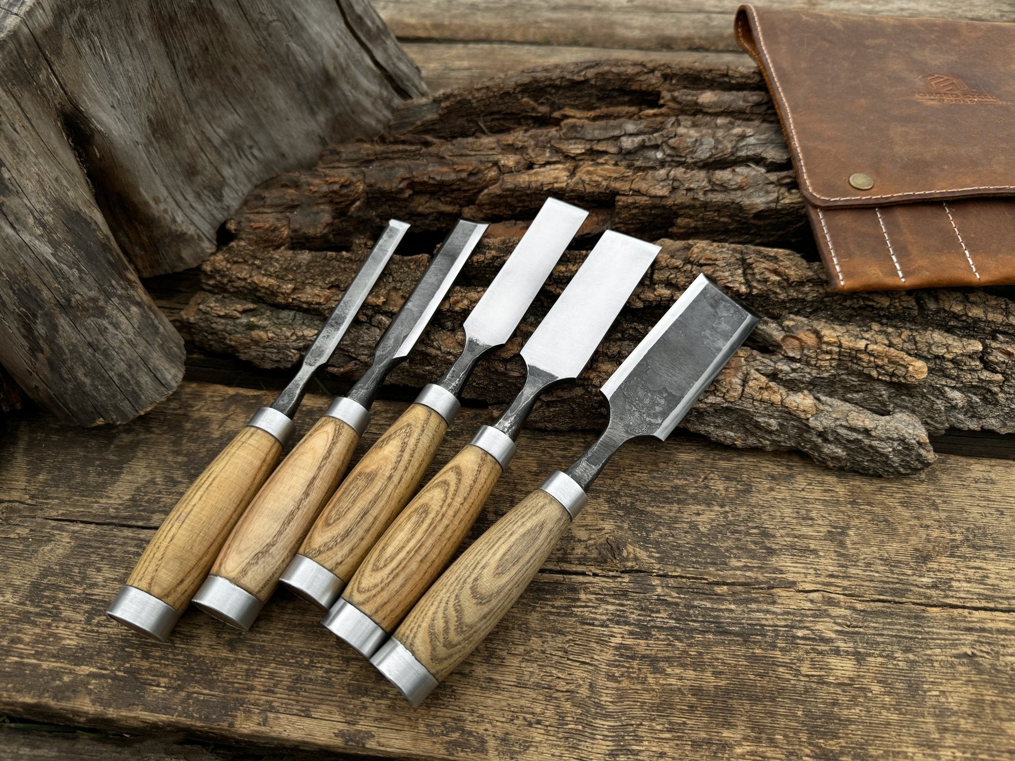 5 - Piece Small Timber Framing Chisel Set with Leather Case - 10