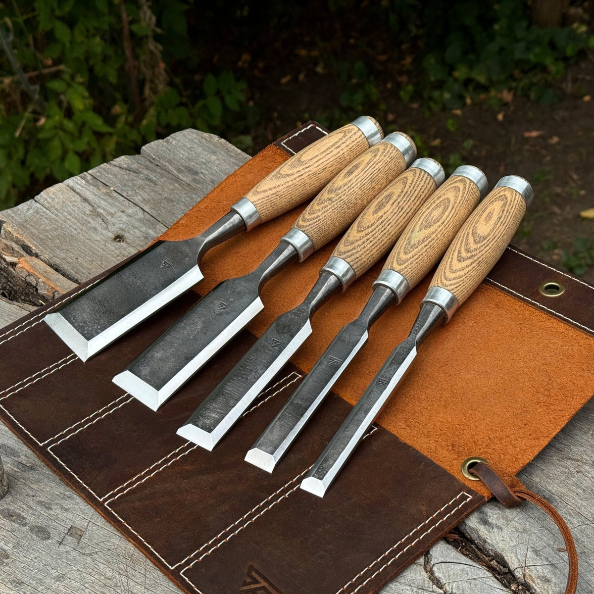 5-Piece Small Timber Framing Chisel Set with Leather Case - 1