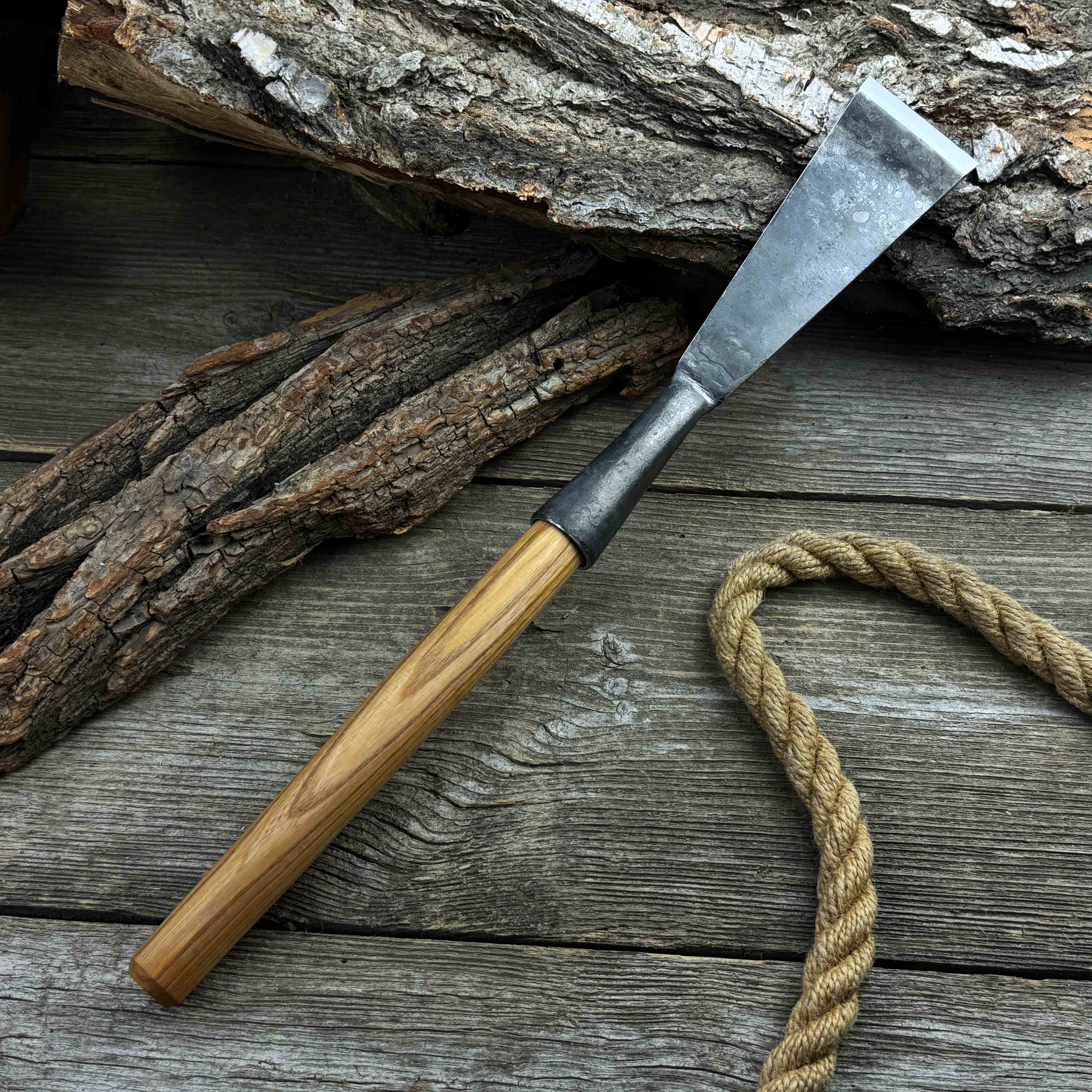 Fishtail Timber Slick Chisel with Angled Handle – 20 to 80 mm (0.8–3.15 Inches)