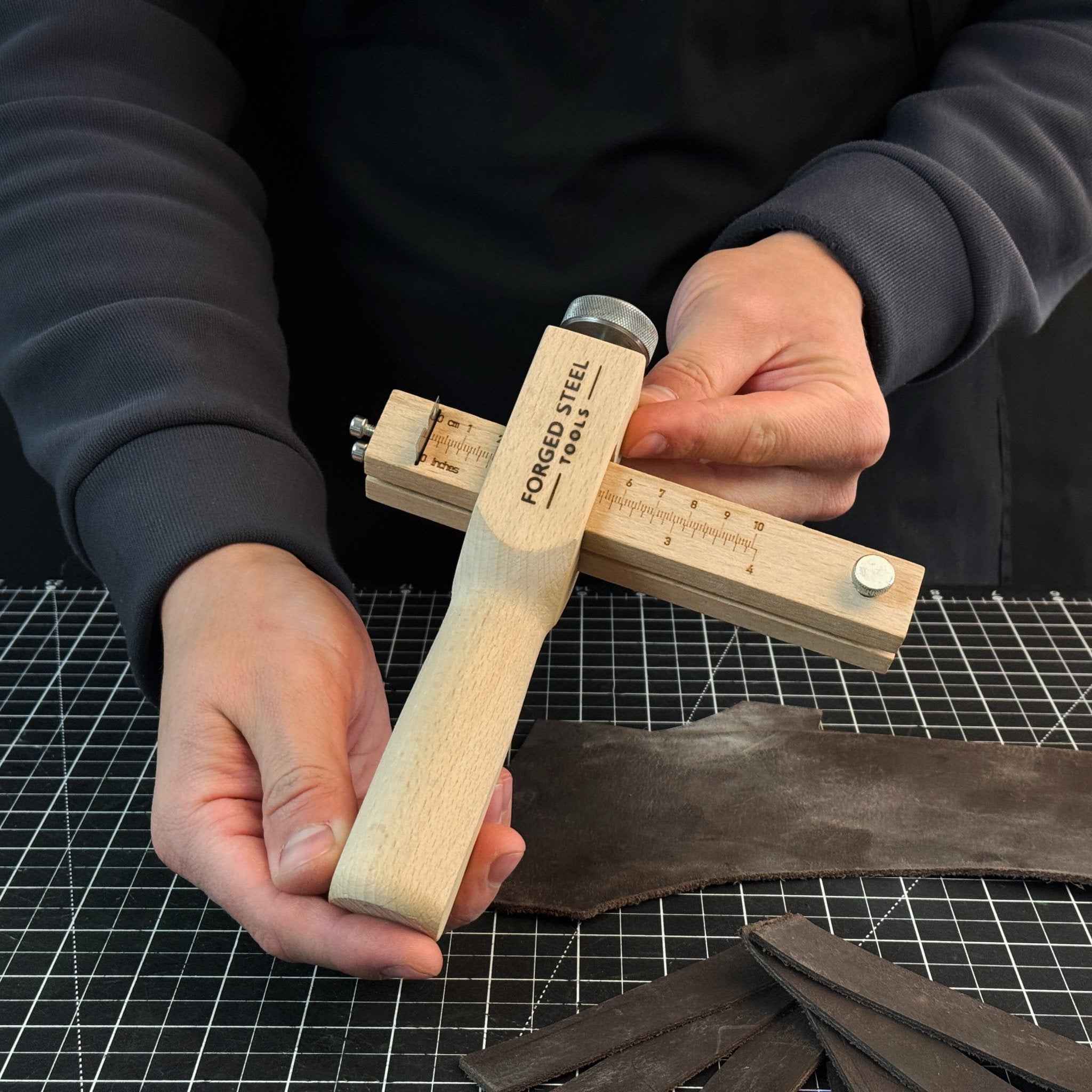 Adjustable Leather Strap & Belt Cutter - 1