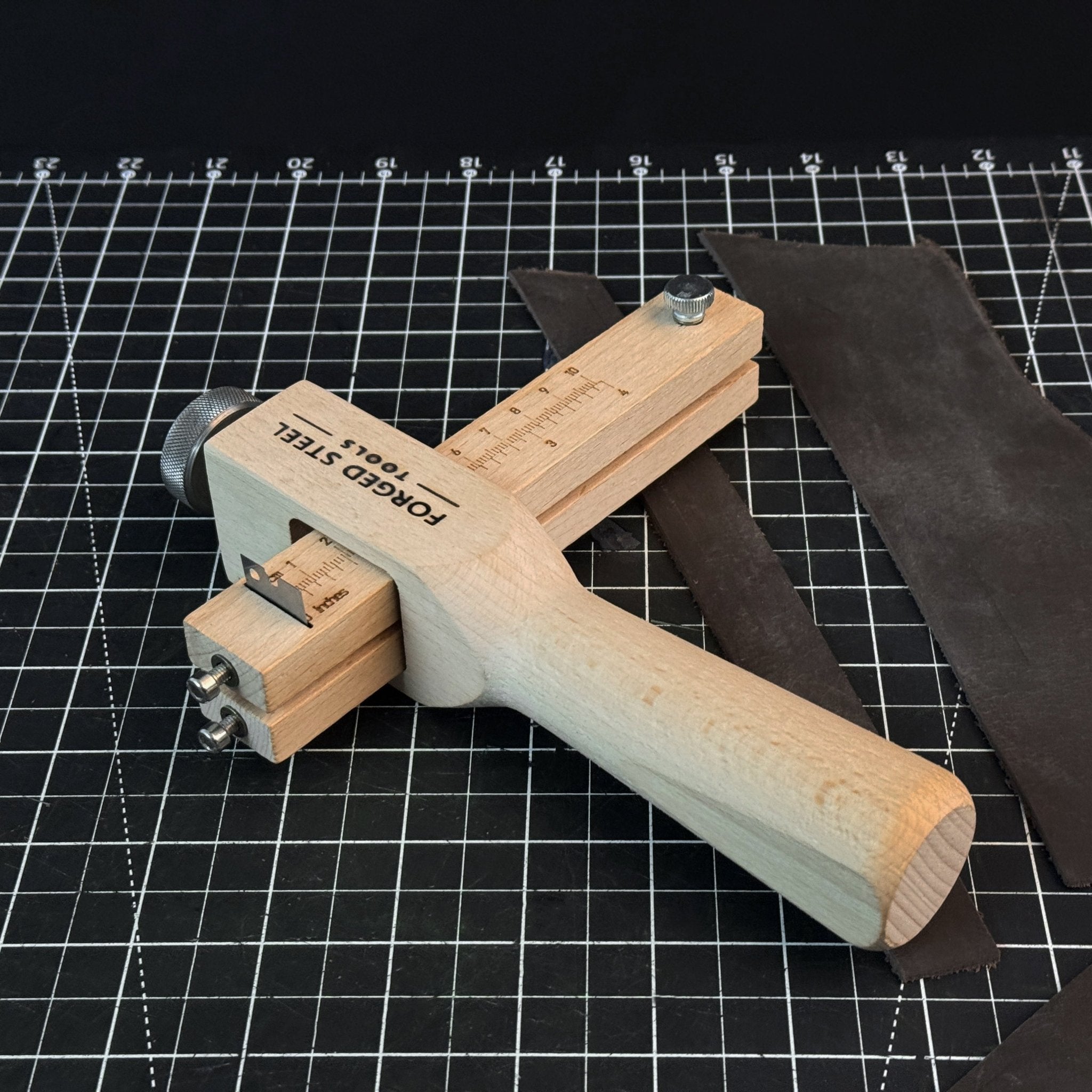 Adjustable Leather Strap & Belt Cutter - 10