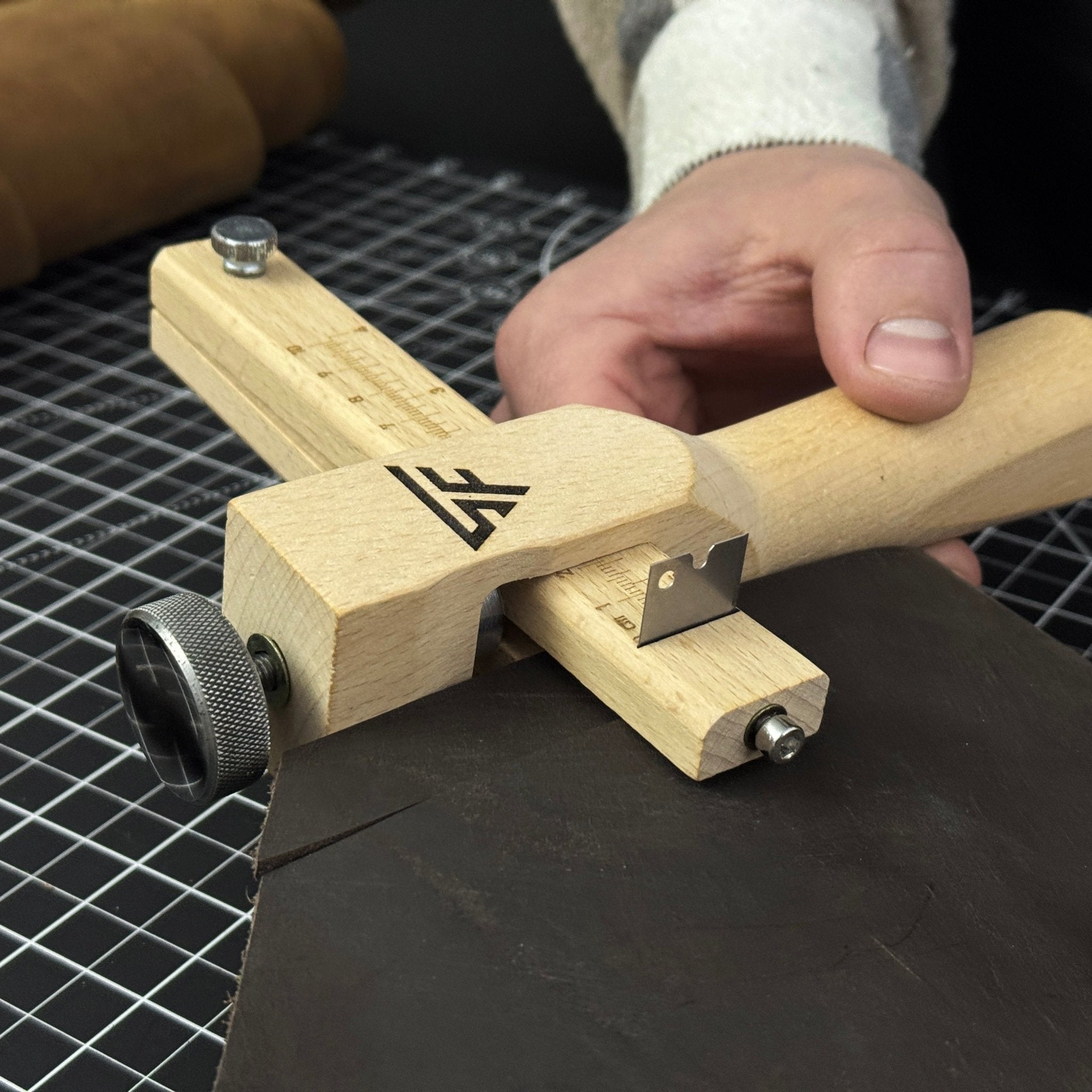 Adjustable Leather Strap & Belt Cutter - 7