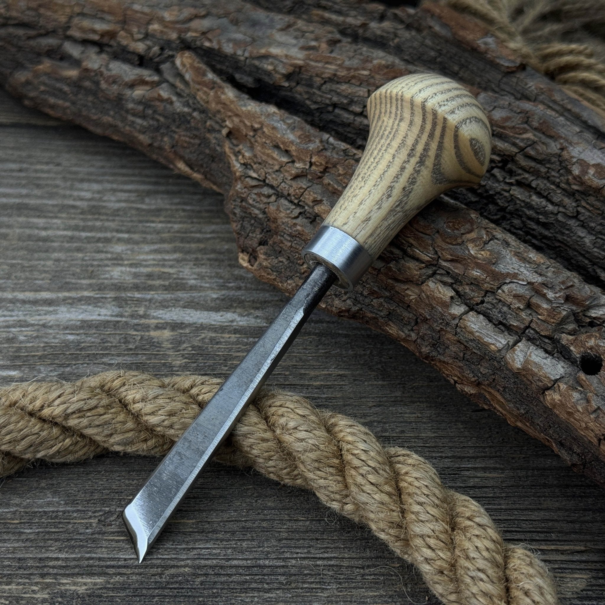 Angled Bevel Carving Chisel with Palm Handle – 10 mm (0.39 inches) - 3