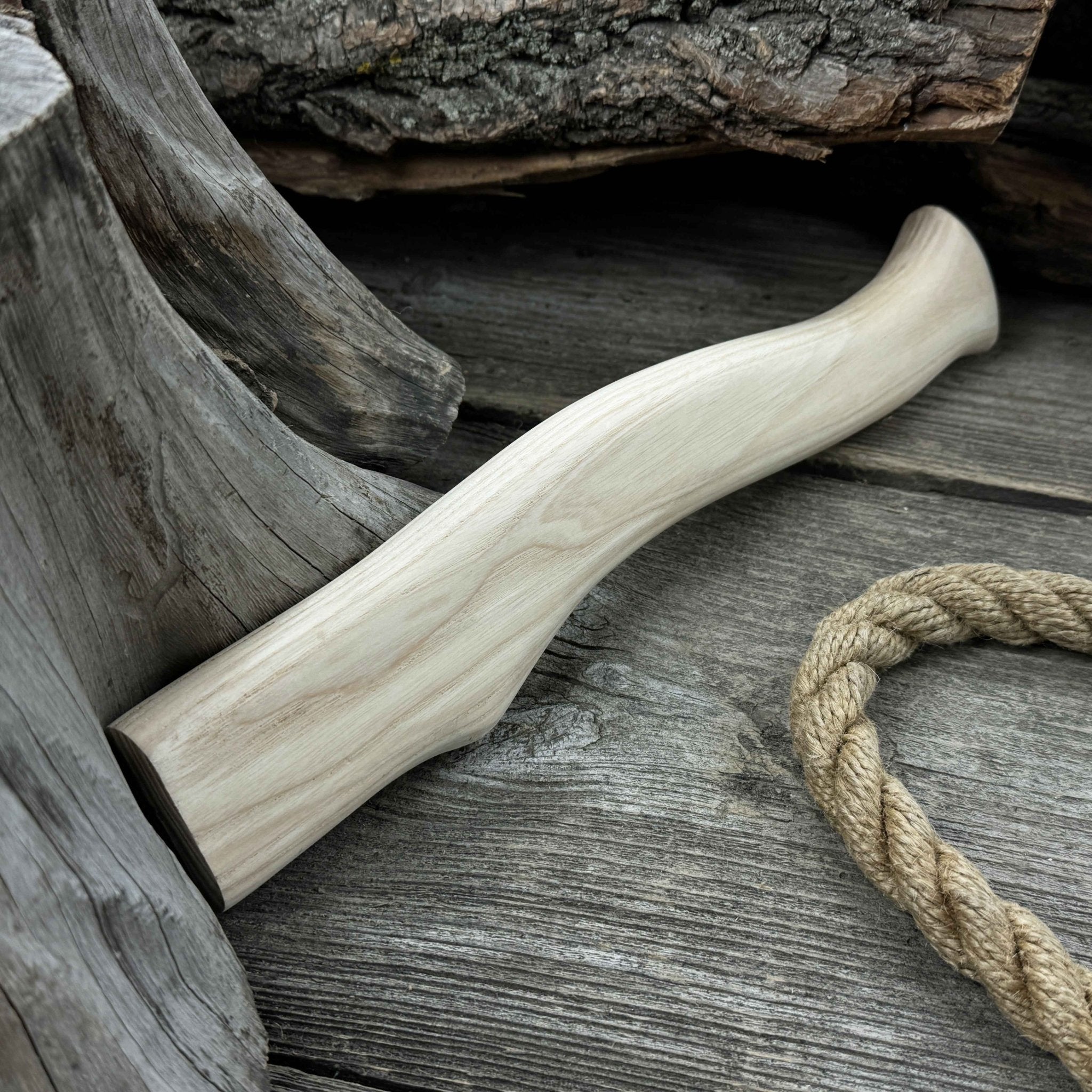 Ash Wood Axe Handle with Red Oak Wedges, 31 cm (12.2 inches) - 9