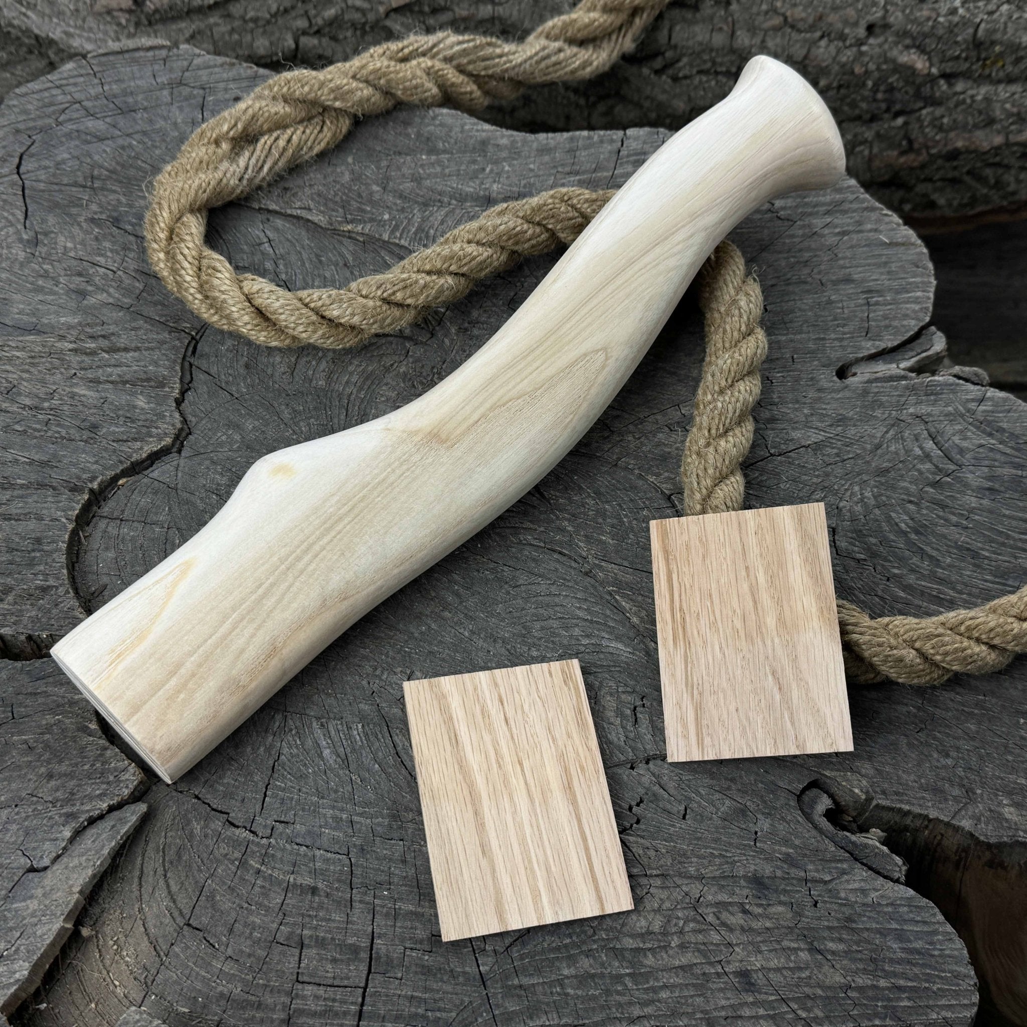 Ash Wood Axe Handle with Red Oak Wedges, 31 cm (12.2 inches) - 2