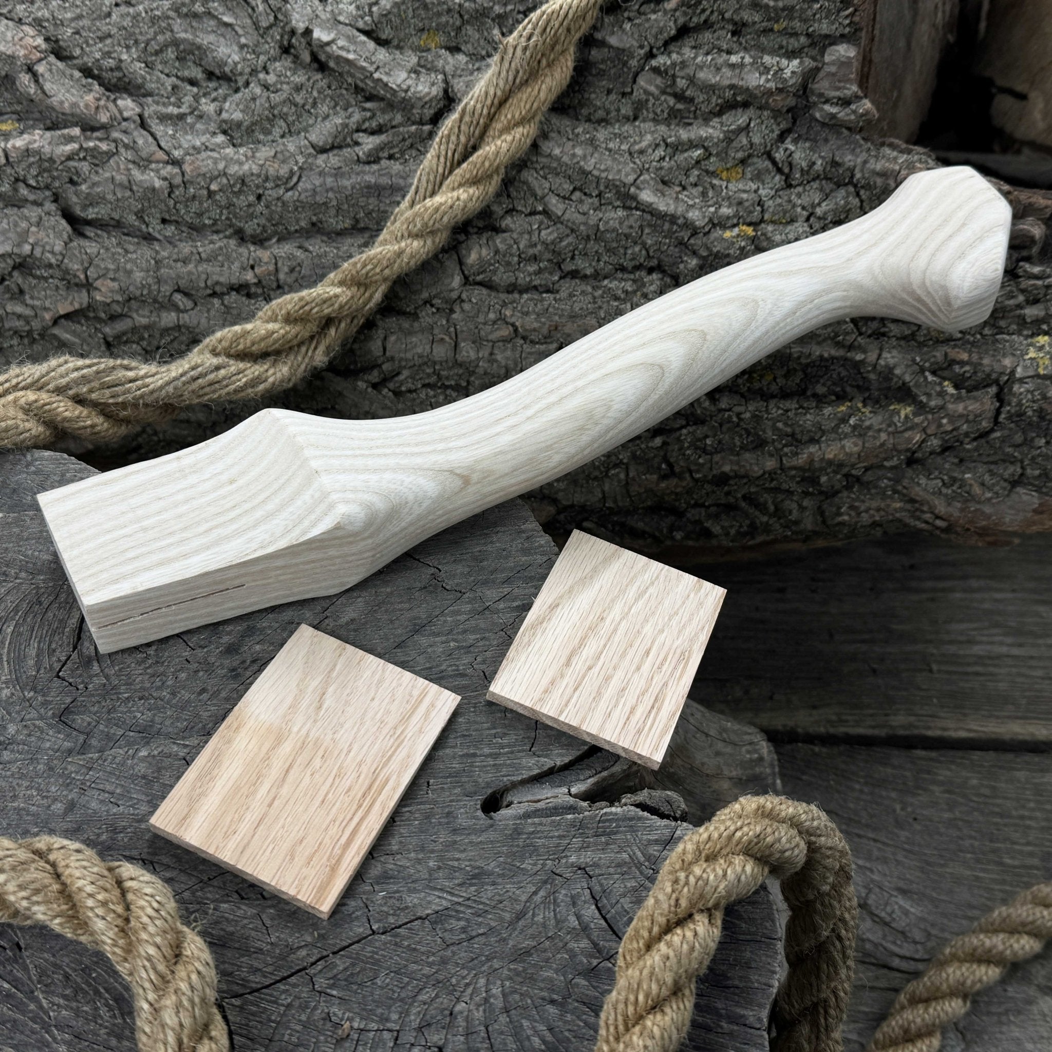 Ash Wood Axe Handle with Red Oak Wedges, 33 cm (12.99 inches) - 10