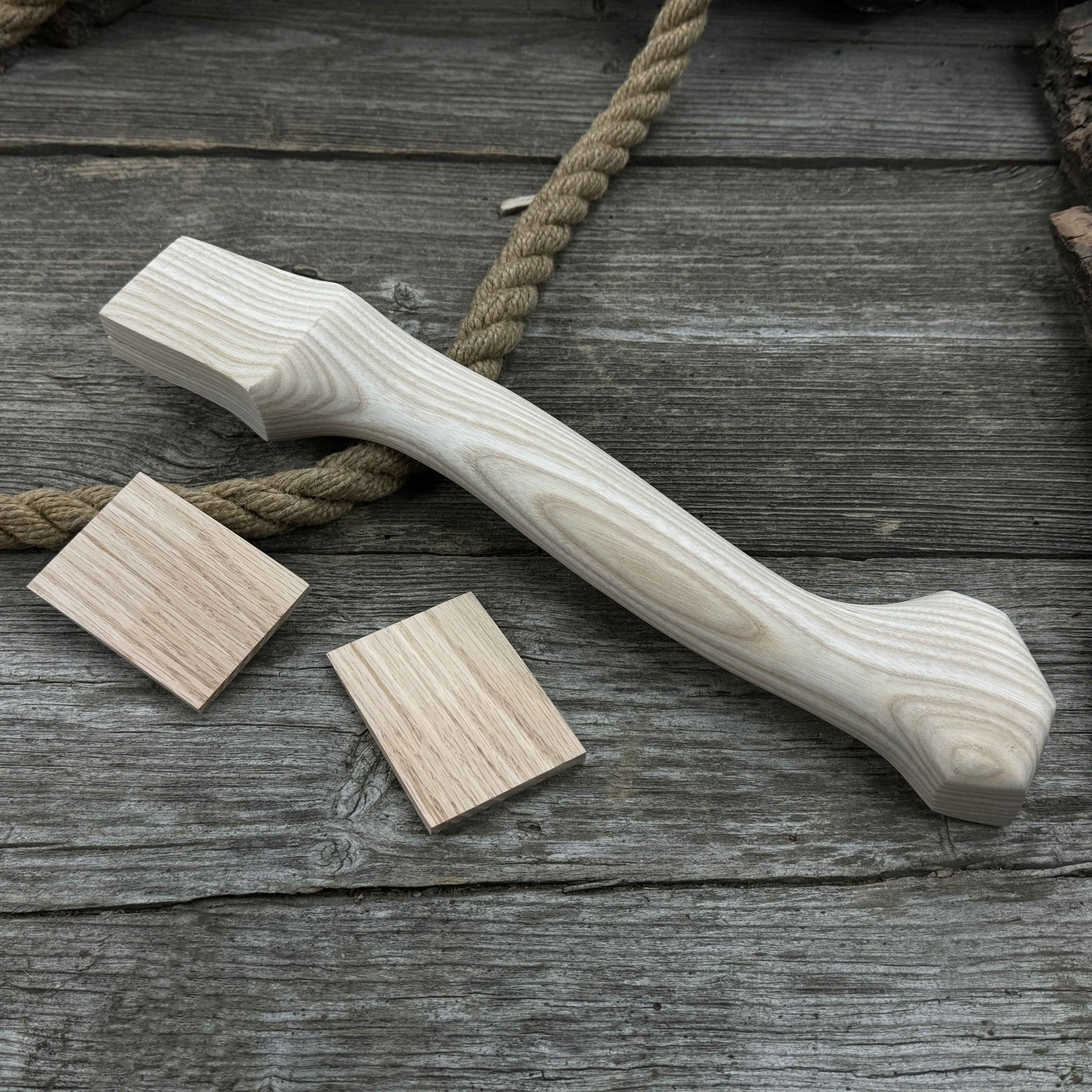 Ash Wood Axe Handle with Red Oak Wedges, 33 cm (12.99 inches) - 1