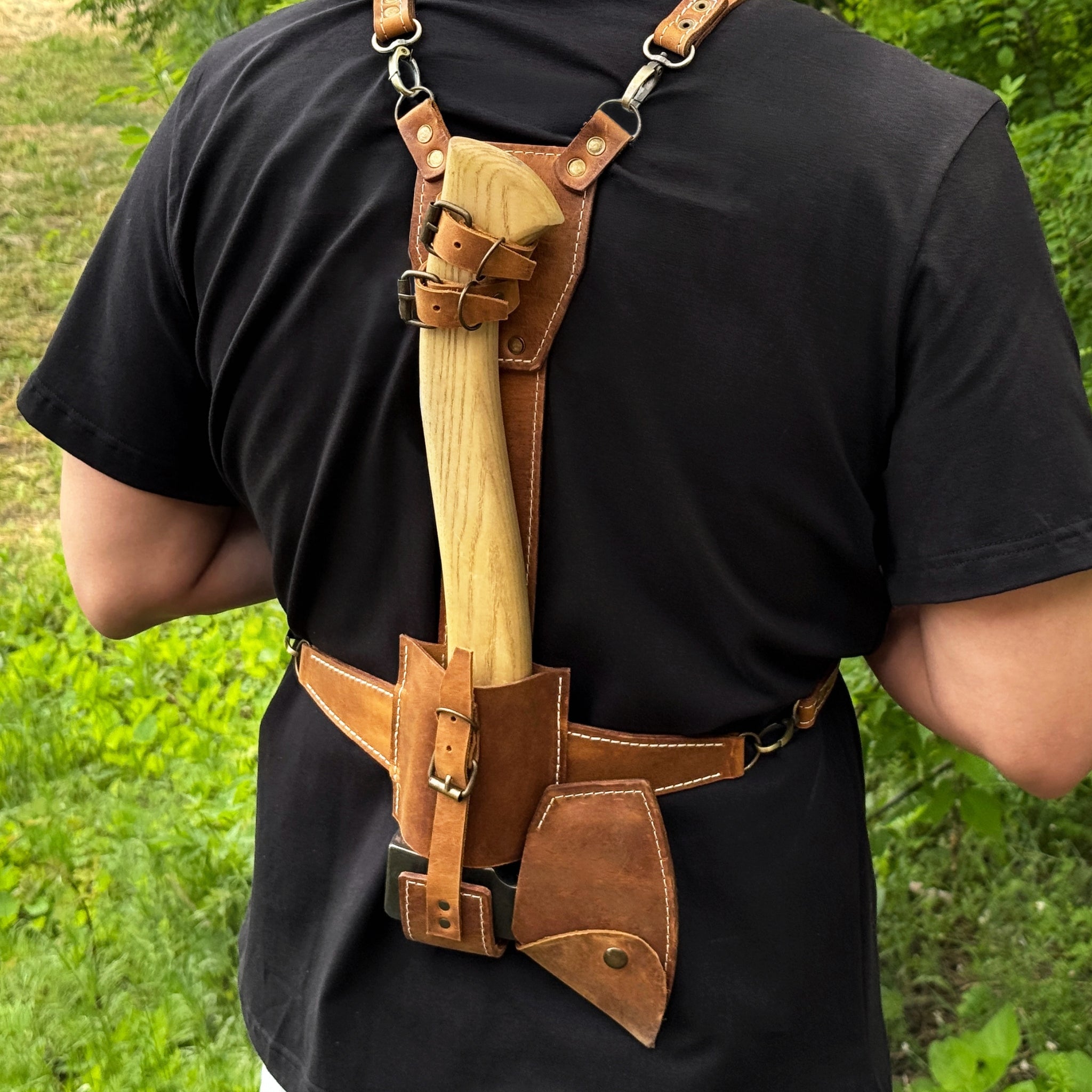 Chopping Axe with Leather Back Carry Pouch, 1.05 kg (2.2 lb) - 1