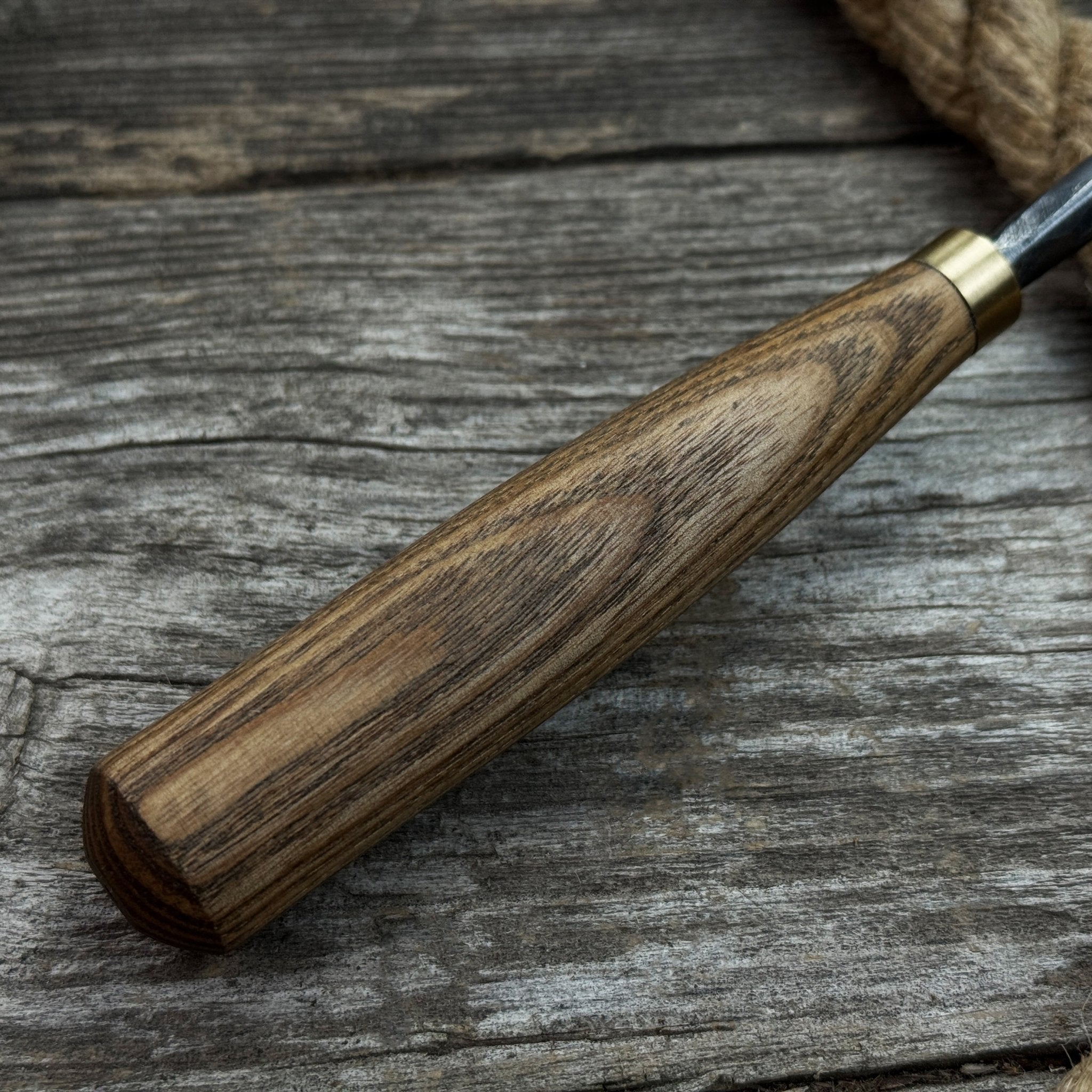 Curved Detail Carving Gouge – 8 mm / 12 mm (0.31 / 0.47 inches) - 8