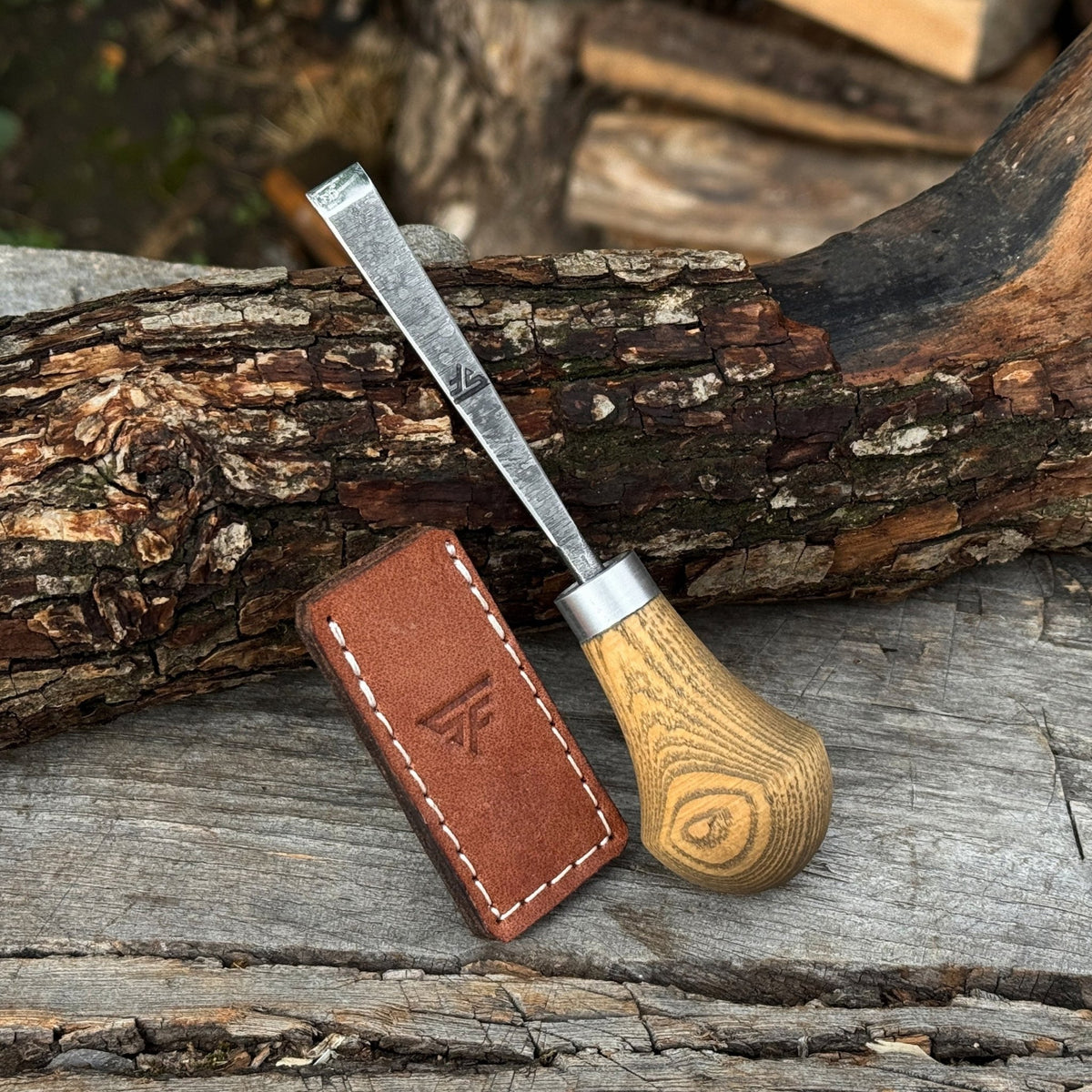 Detail Carving Chisel with Palm Handle, 10 mm (0.39 inches) - 1