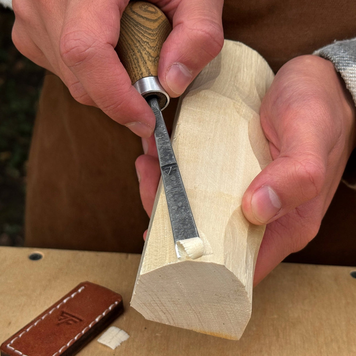 Detail Carving Chisel with Palm Handle, 10 mm (0.39 inches) - 5