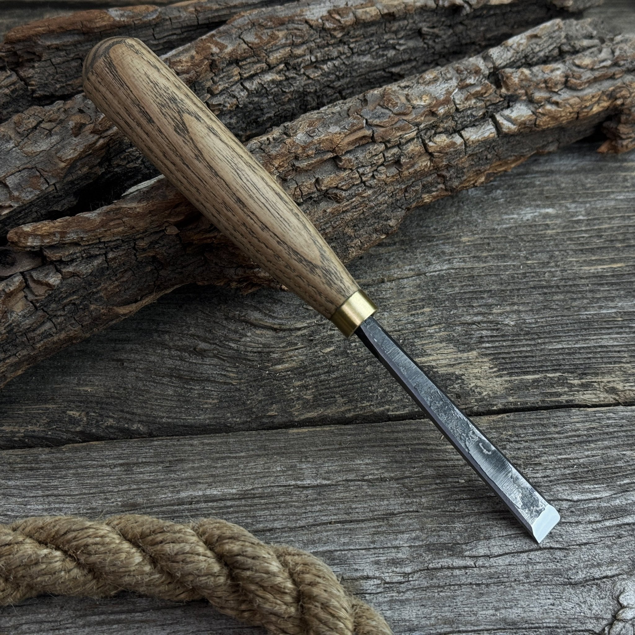 Fine Detail Carving Chisel – 10 mm (0.39 inches) Blade - 5