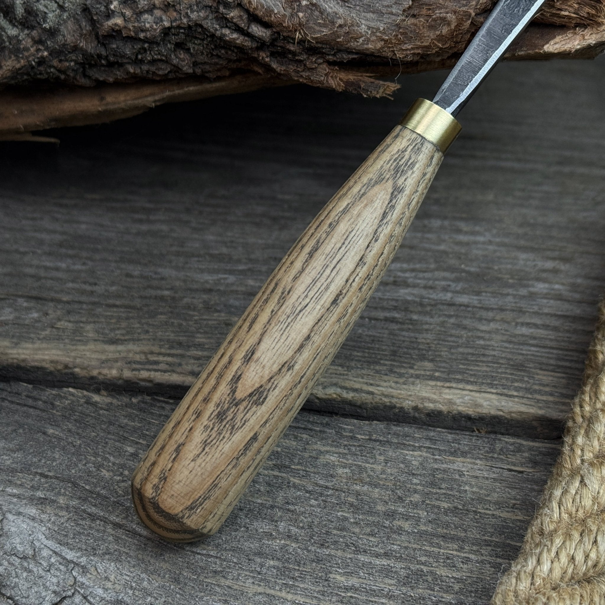 Fine Detail Carving Chisel – 10 mm (0.39 inches) Blade - 6