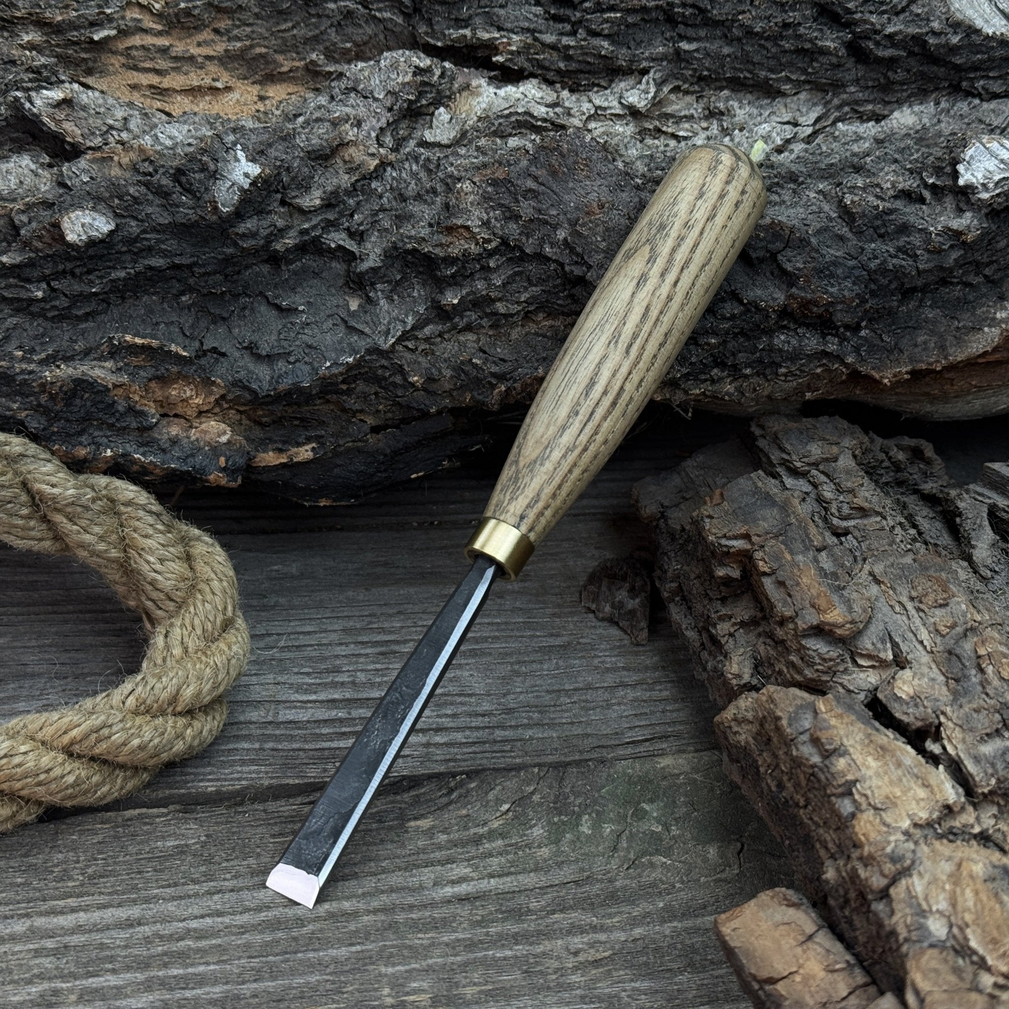Fine Detail Carving Chisel – 10 mm (0.39 inches) Blade - 3