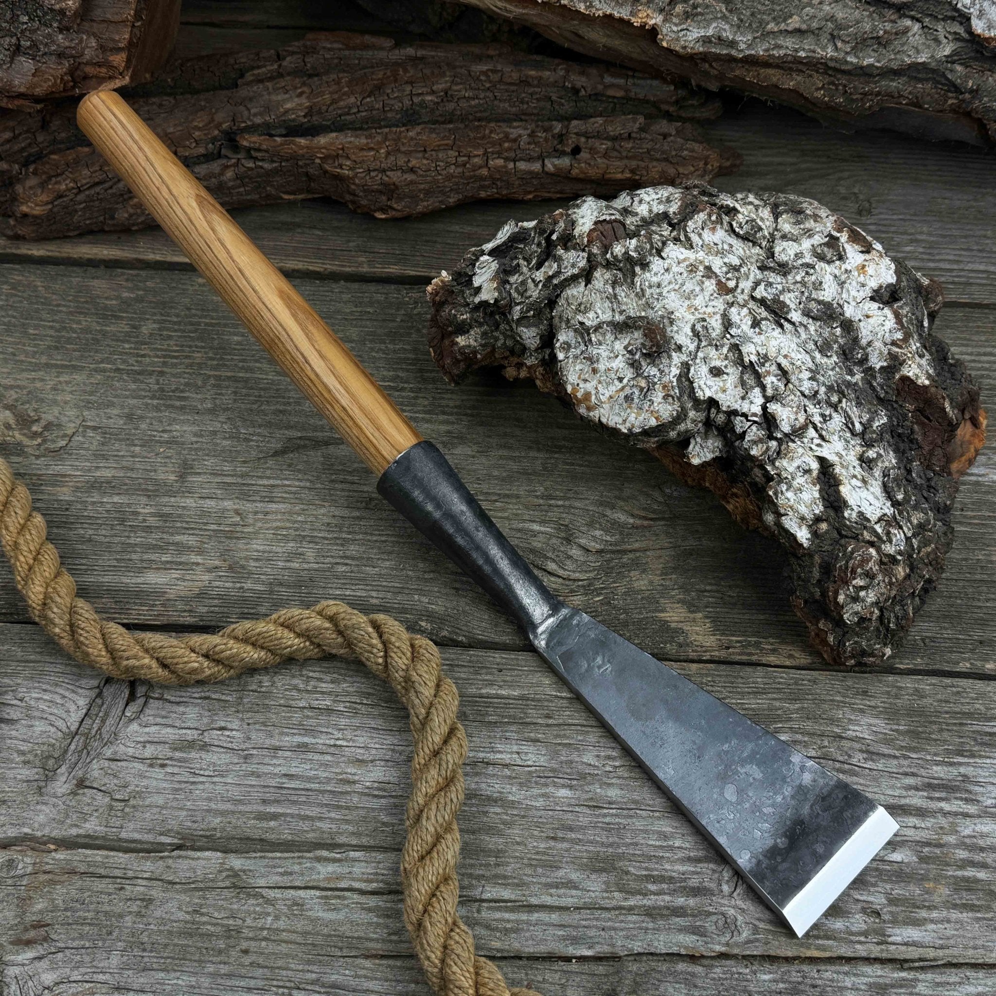 Fishtail Timber Slick Chisel with Angled Handle – 20 to 80 mm (0.8–3.15 Inches) - 9