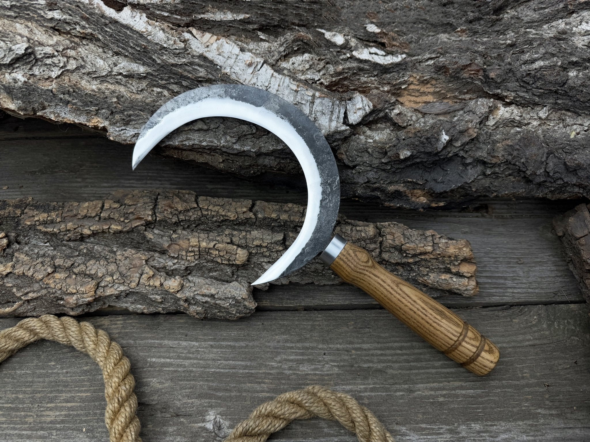 Hand - Forged Athame Ritual Witch Sickle, ⌀16.5 cm (6.5 inches) - 3