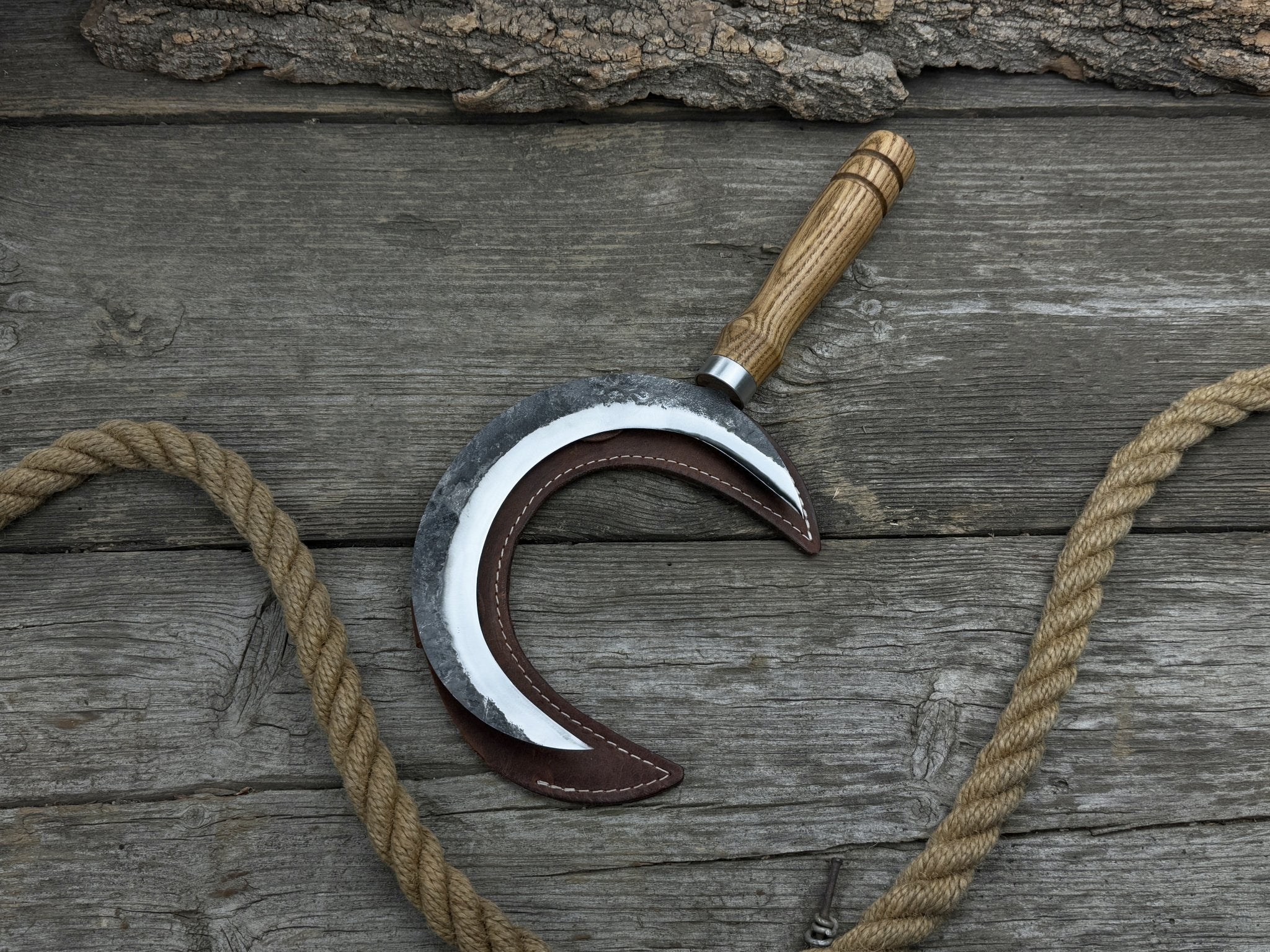 Hand - Forged Athame Ritual Witch Sickle, ⌀16.5 cm (6.5 inches) - 10
