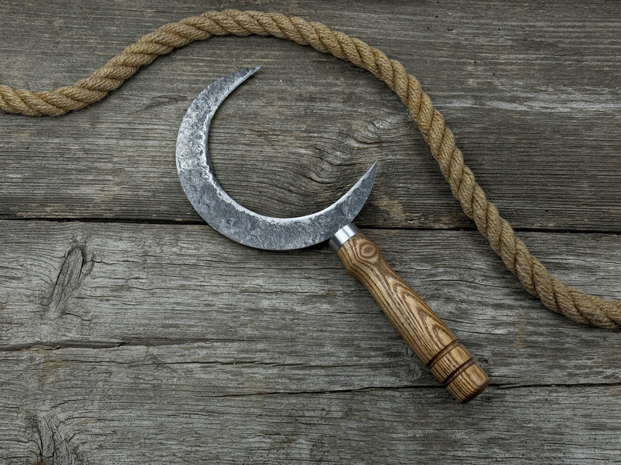 Hand - Forged Athame Ritual Witch Sickle, ⌀16.5 cm (6.5 inches) - 4