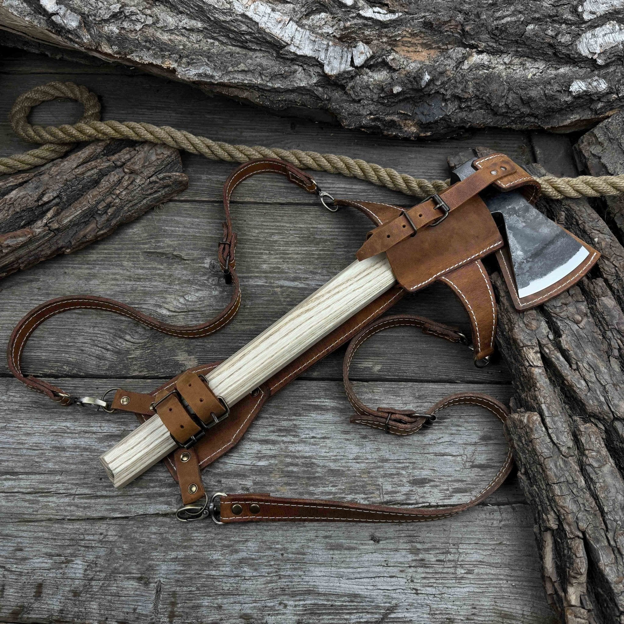 Hand - Forged Bushcraft Hatchet with Leather Back Sheath, 0.74 kg (1.63 lb) - 1