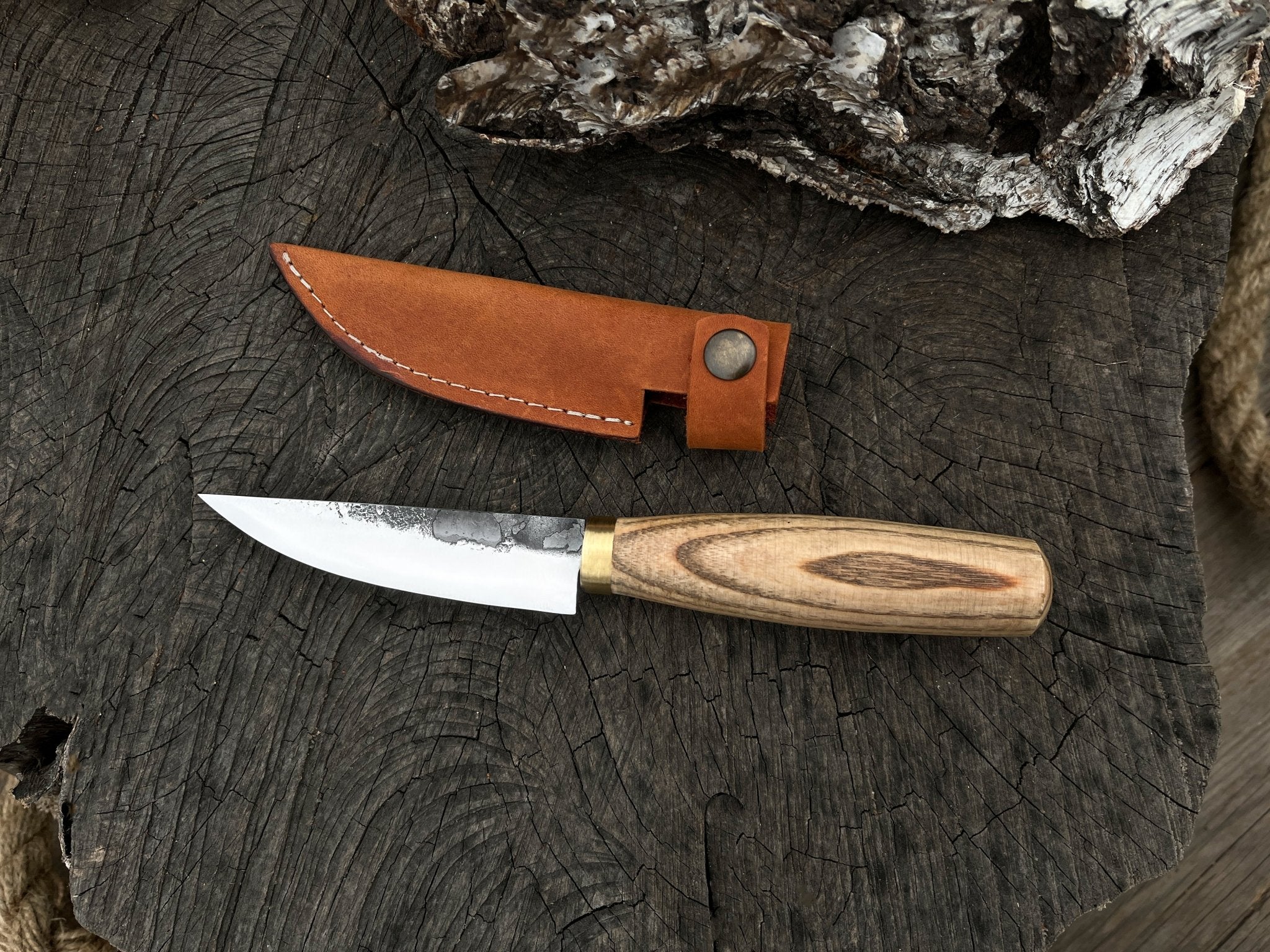 Hand - Forged Bushcraft Knife, 10 cm (3.9 inches) with leather sheath - 5