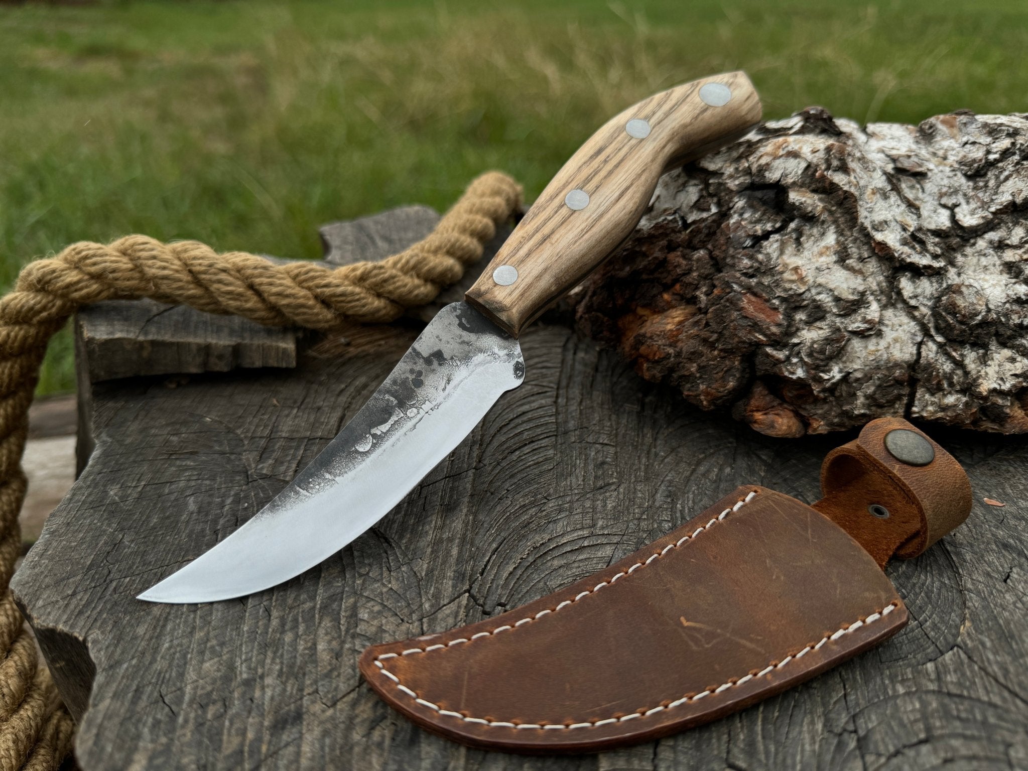 Hand - Forged Bushcraft Knife, 10 cm (3.9 inches) with leather sheath - 8