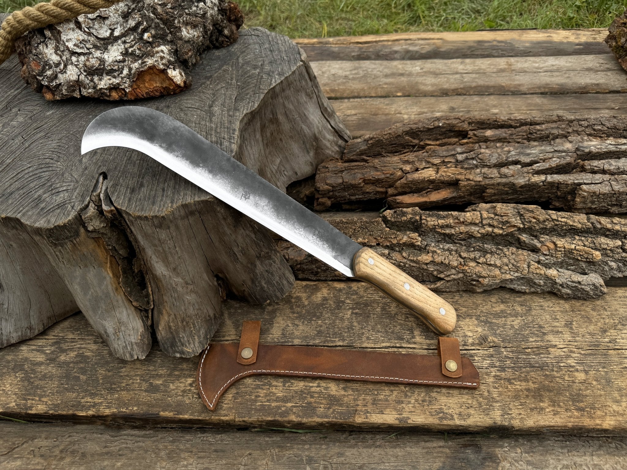 Hand - Forged Bushcraft Knife, 27 cm (10.6 inches) with leather sheath - 3