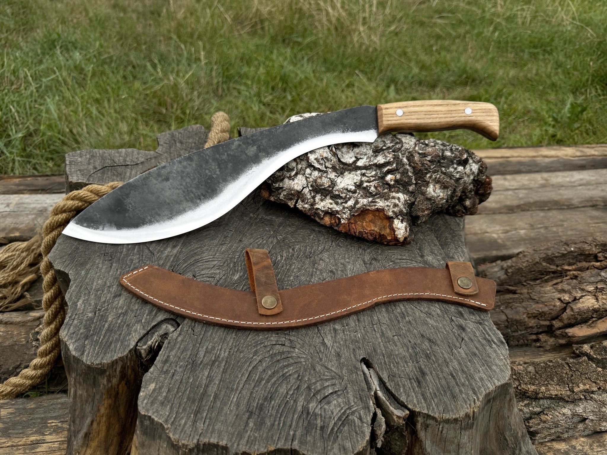 Hand - Forged Bushcraft Knife, 36 cm (14.2 inches) with leather sheath - 7