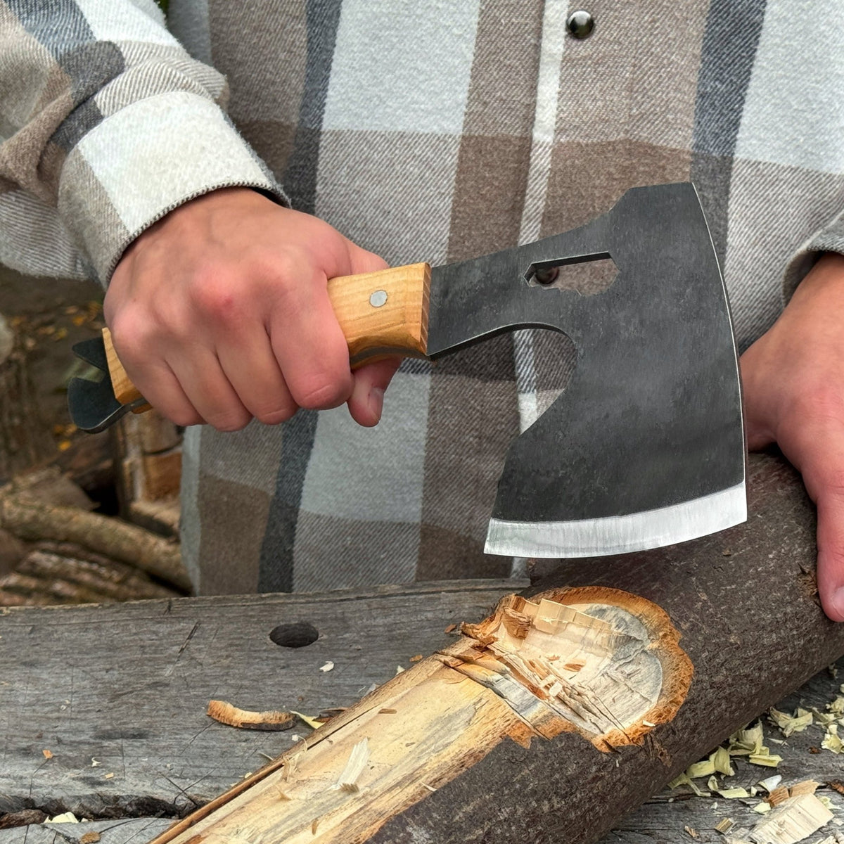 Hand-Forged Camping (Chopping) Axe, 0.6 kg (1.32 Ibs) - 4
