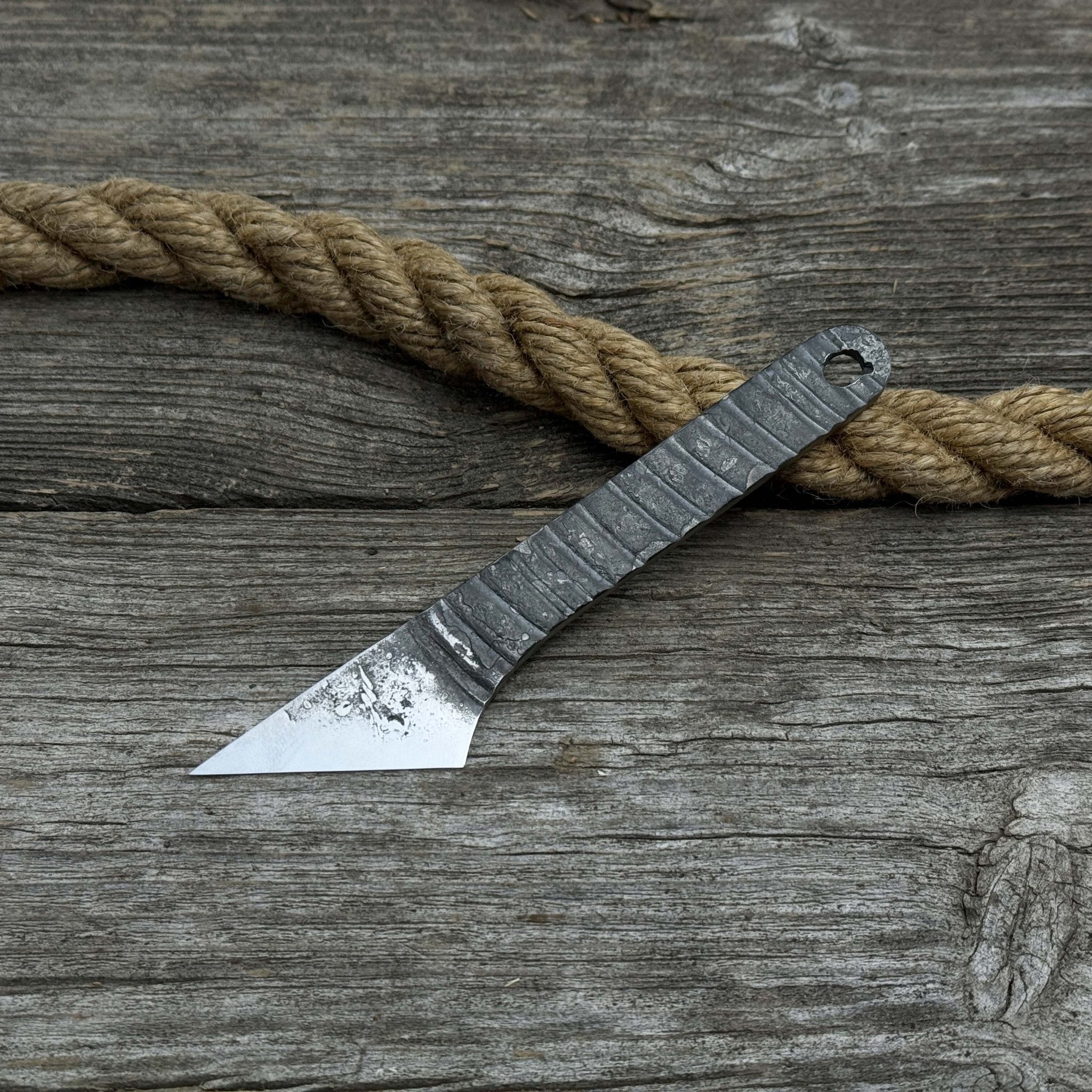 Hand - Forged Kiridashi Knife, 14 cm (5.51 inches) with Leather Sheath - 7