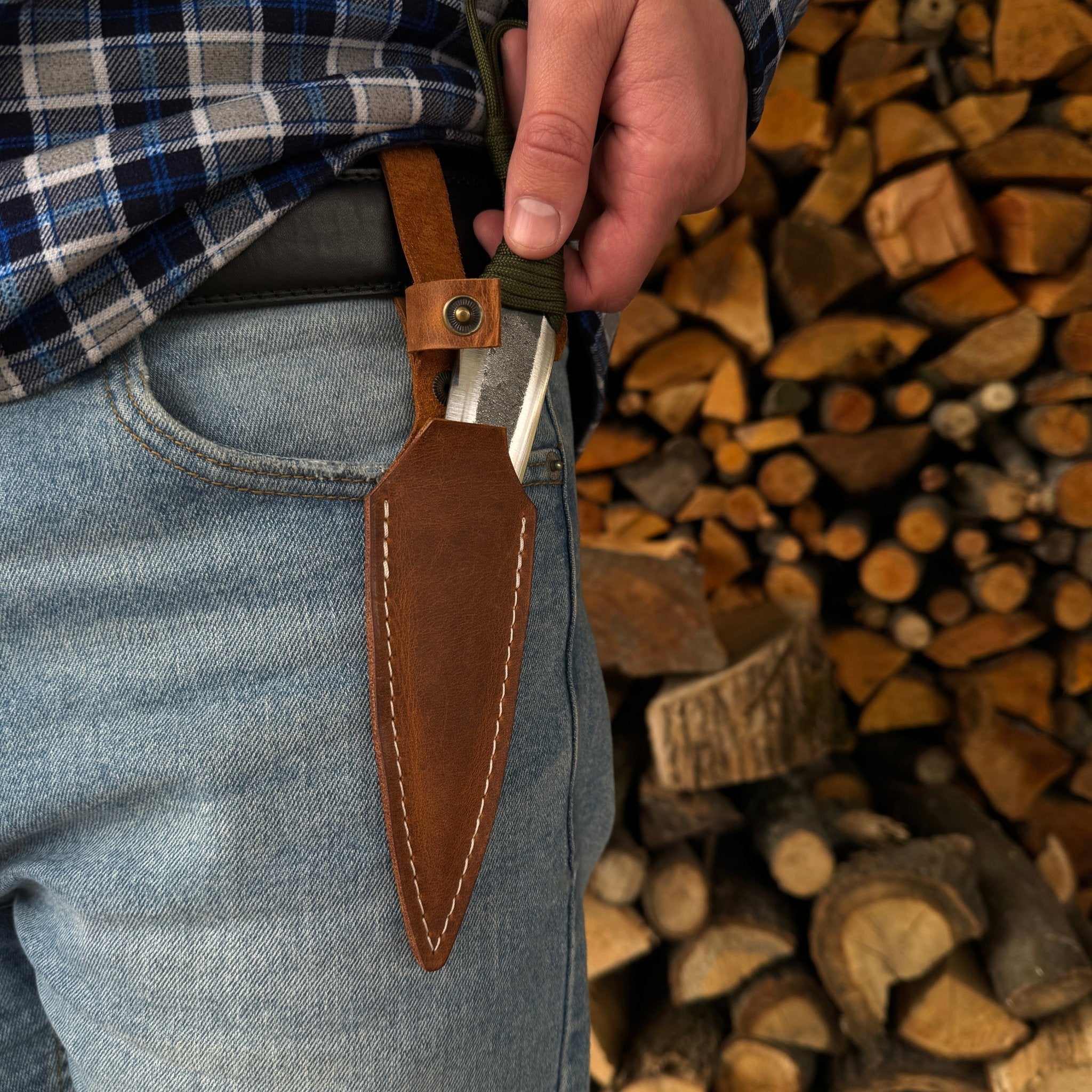 Hand - Forged Throwing Knife – 23 cm (9 in) with Leather Belt Sheath - 4