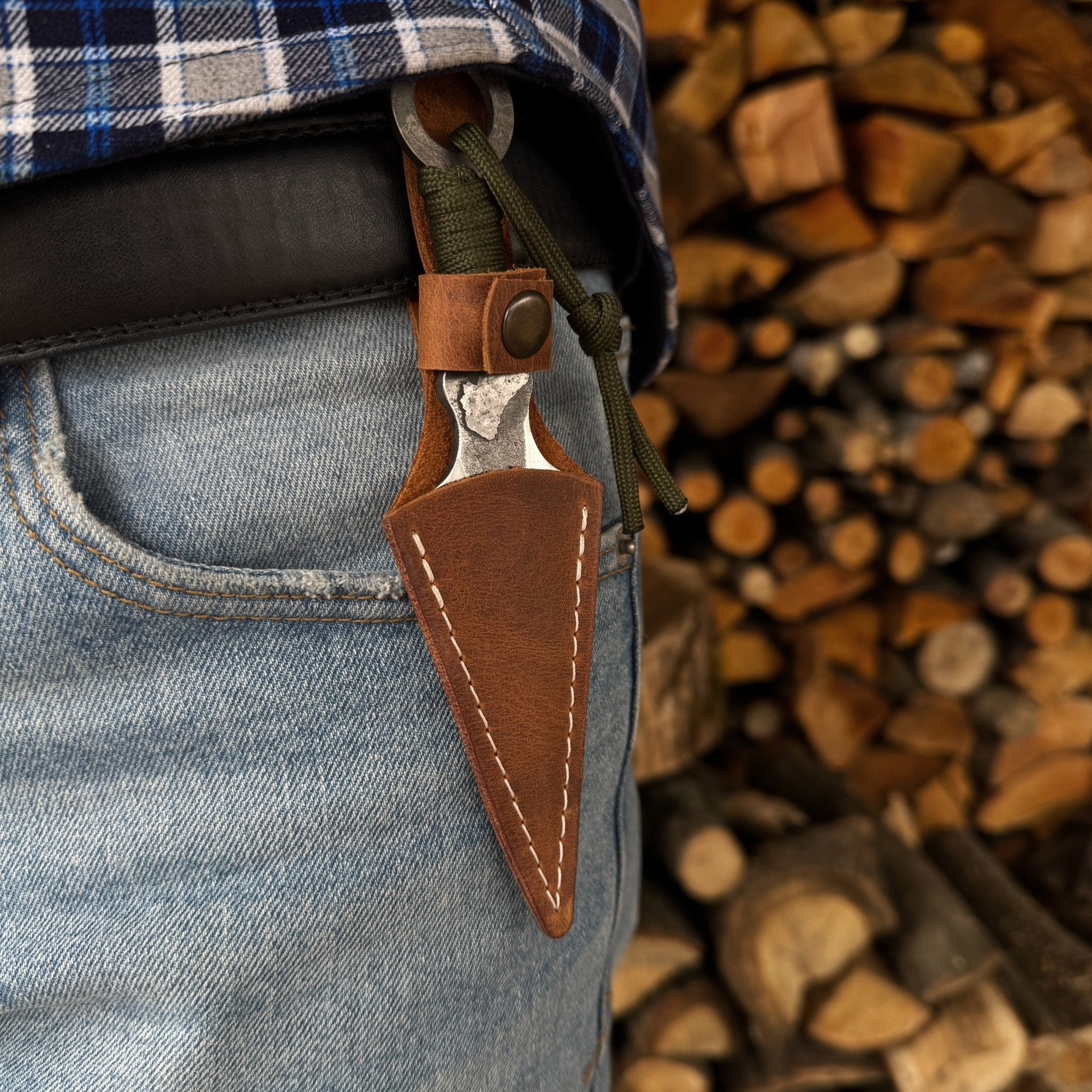 Hand - Forged Throwing Knife with Leather Belt Sheath, 16 cm (6.3 inches) - 3