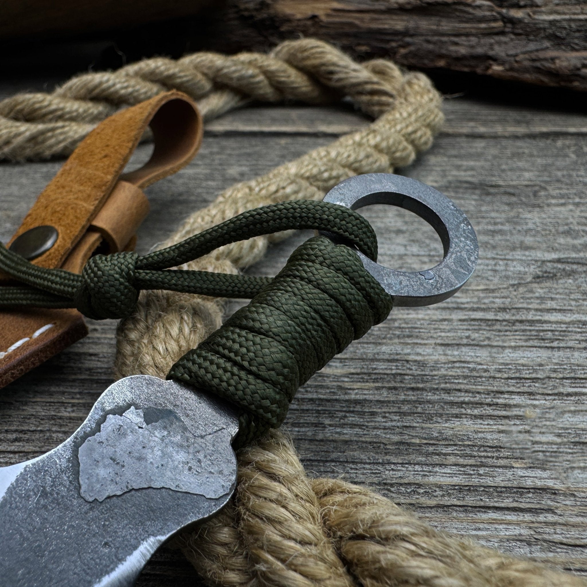 Hand - Forged Throwing Knife with Leather Belt Sheath, 16 cm (6.3 inches) - 7