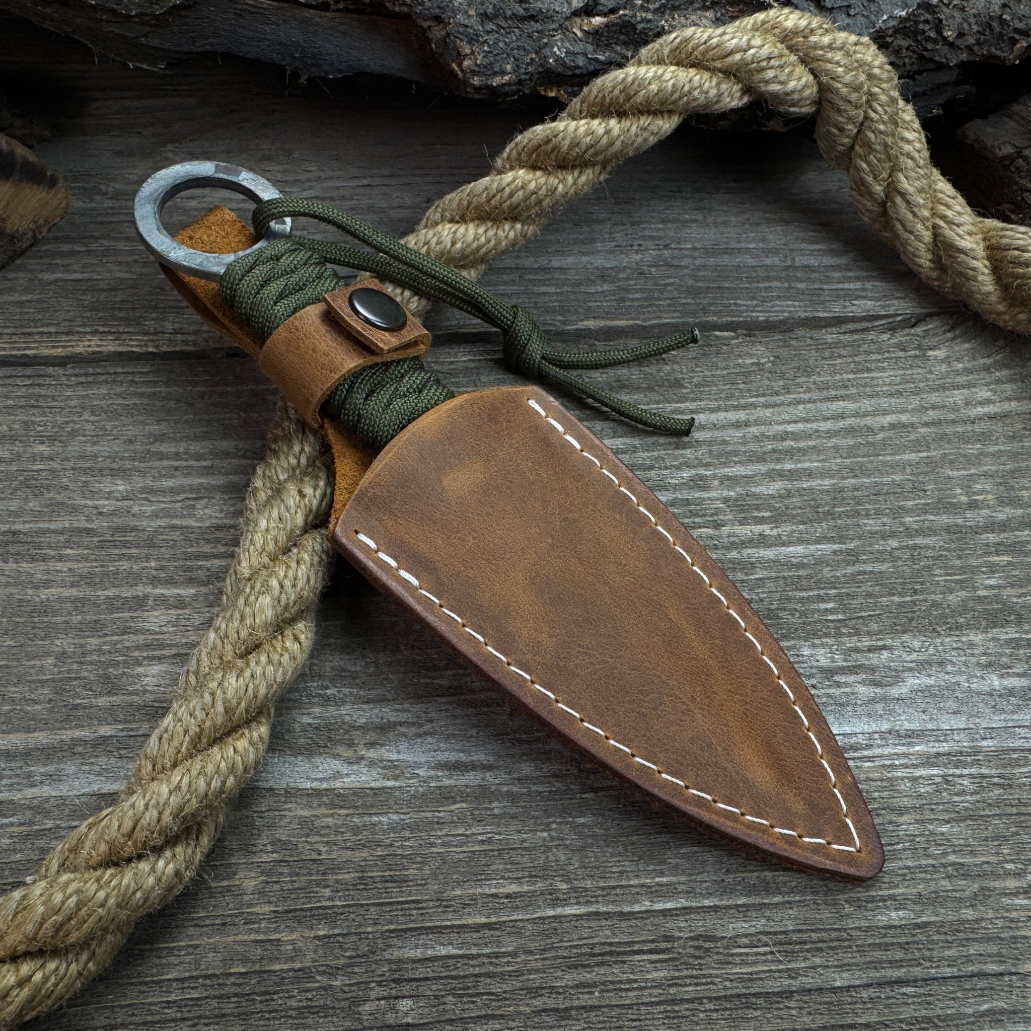 Hand - Forged Throwing Knife with Leather Belt Sheath, 19 cm (7.48 inches) - 3