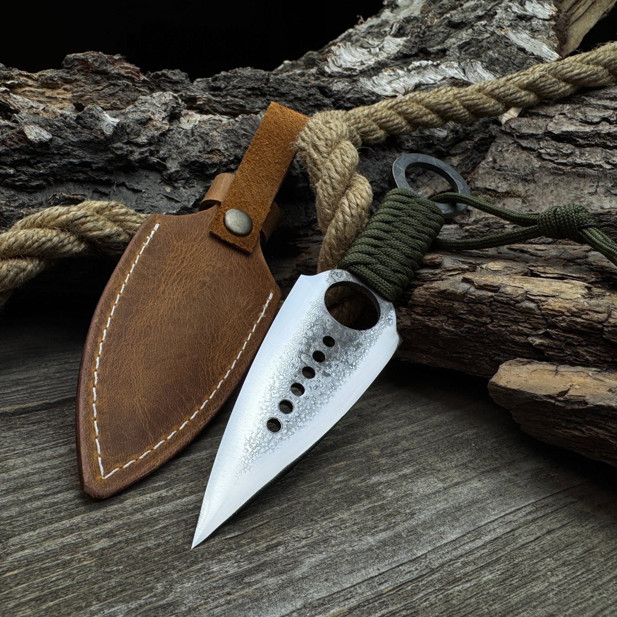 Hand - Forged Throwing Knife with Leather Belt Sheath, 19 cm (7.48 inches) - 5