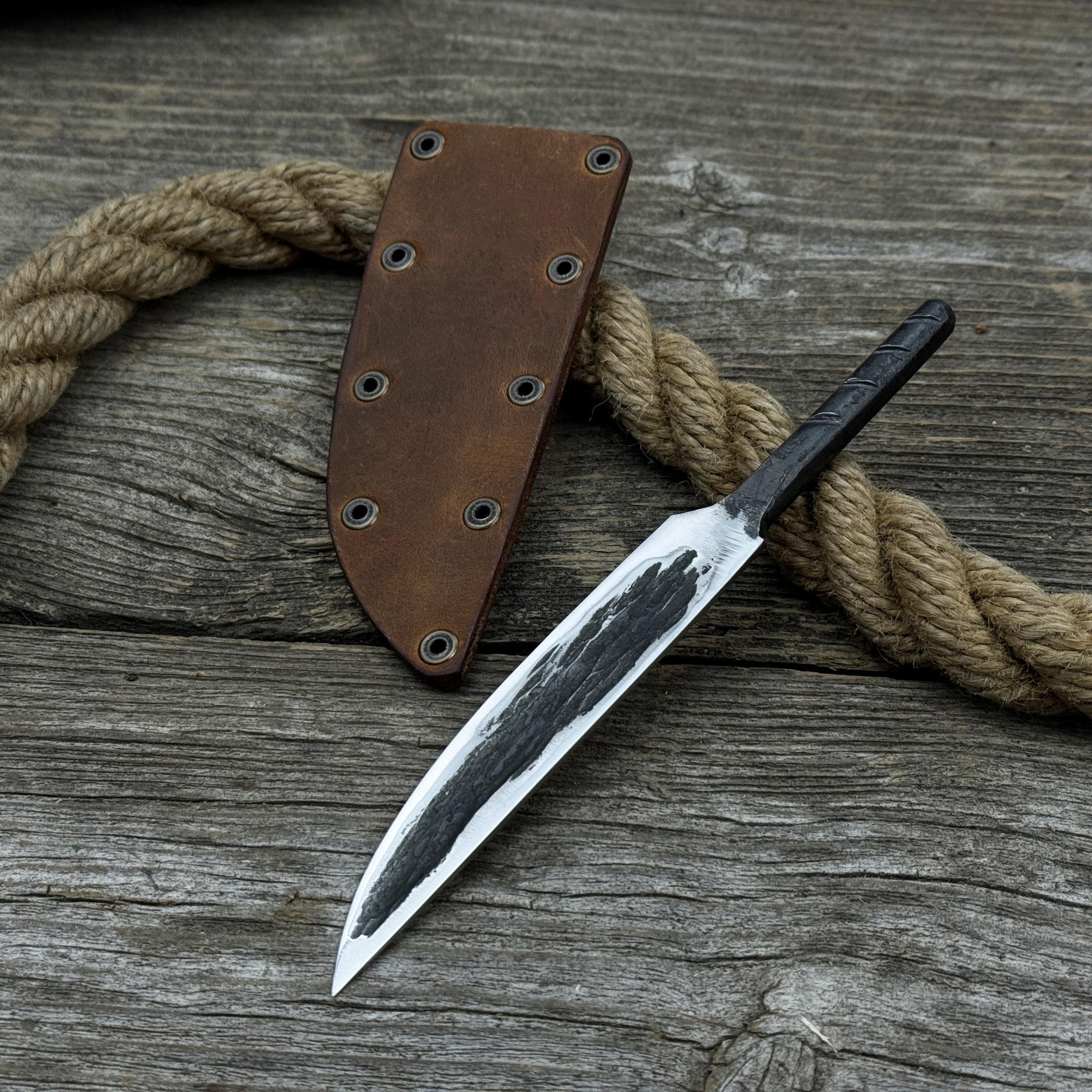 Hand - Forged Yakut Blade with Leather Sheath, 10 cm (3.93 inches) - 5