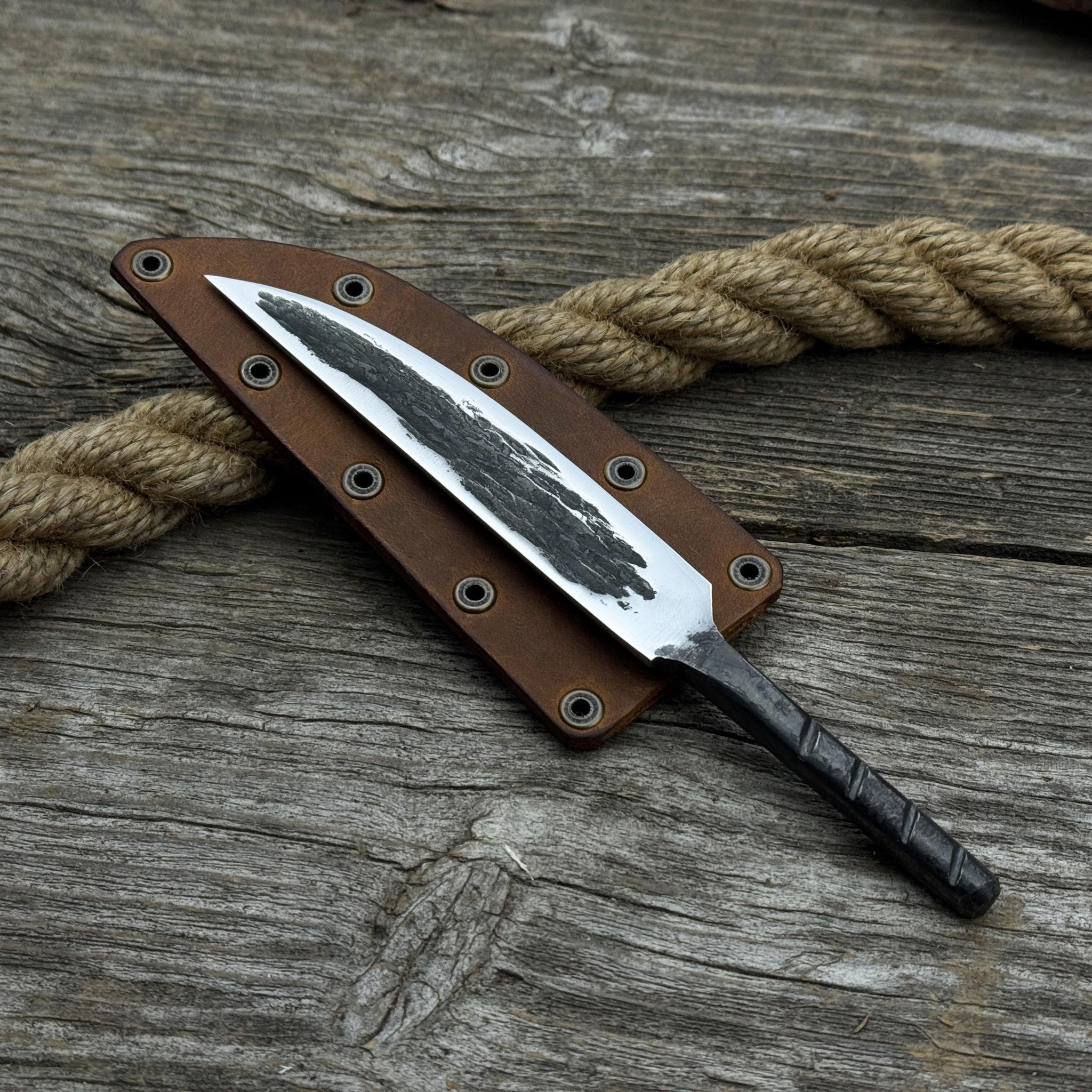 Hand - Forged Yakut Blade with Leather Sheath, 10 cm (3.93 inches) - 3