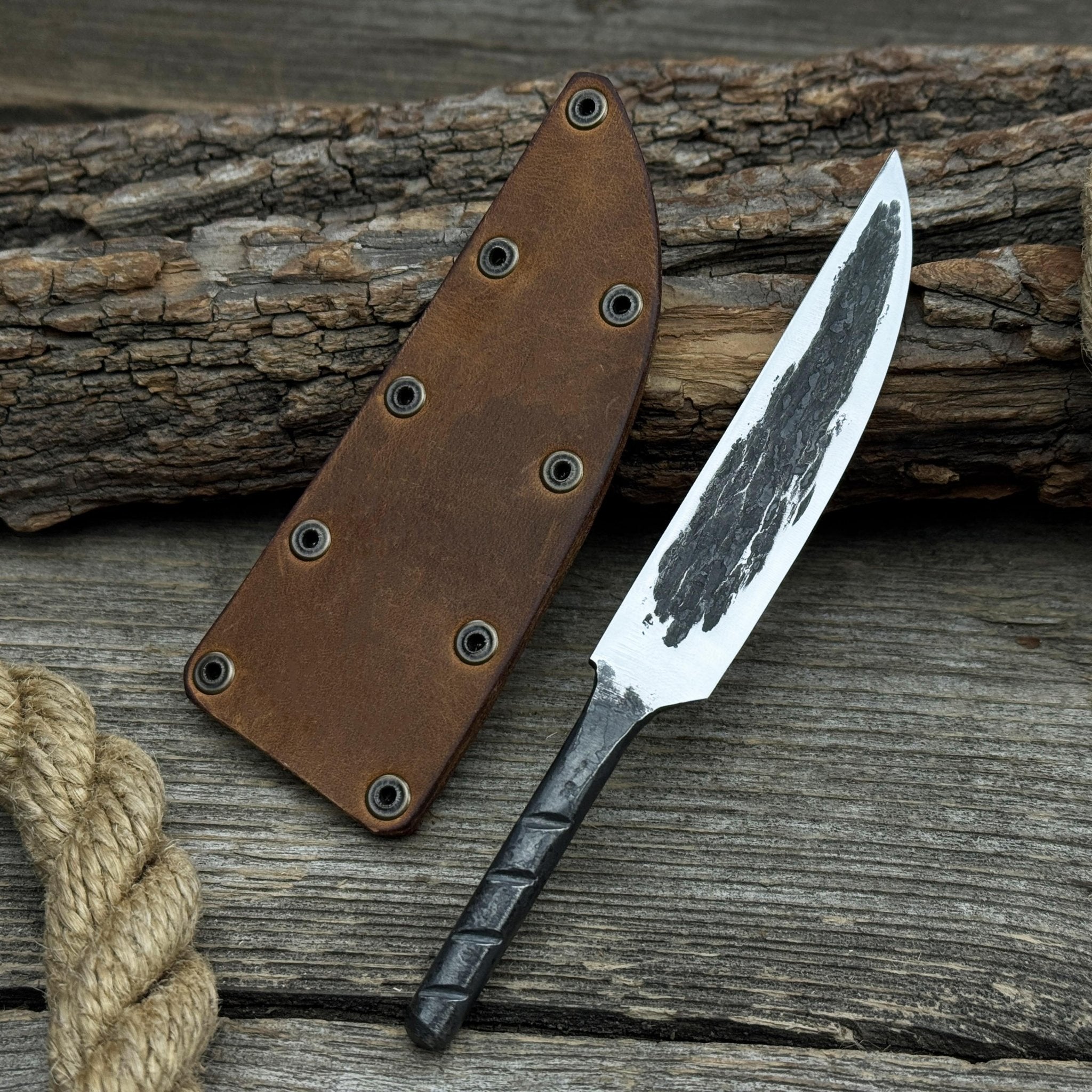 Hand - Forged Yakut Blade with Leather Sheath, 10 cm (3.93 inches) - 4
