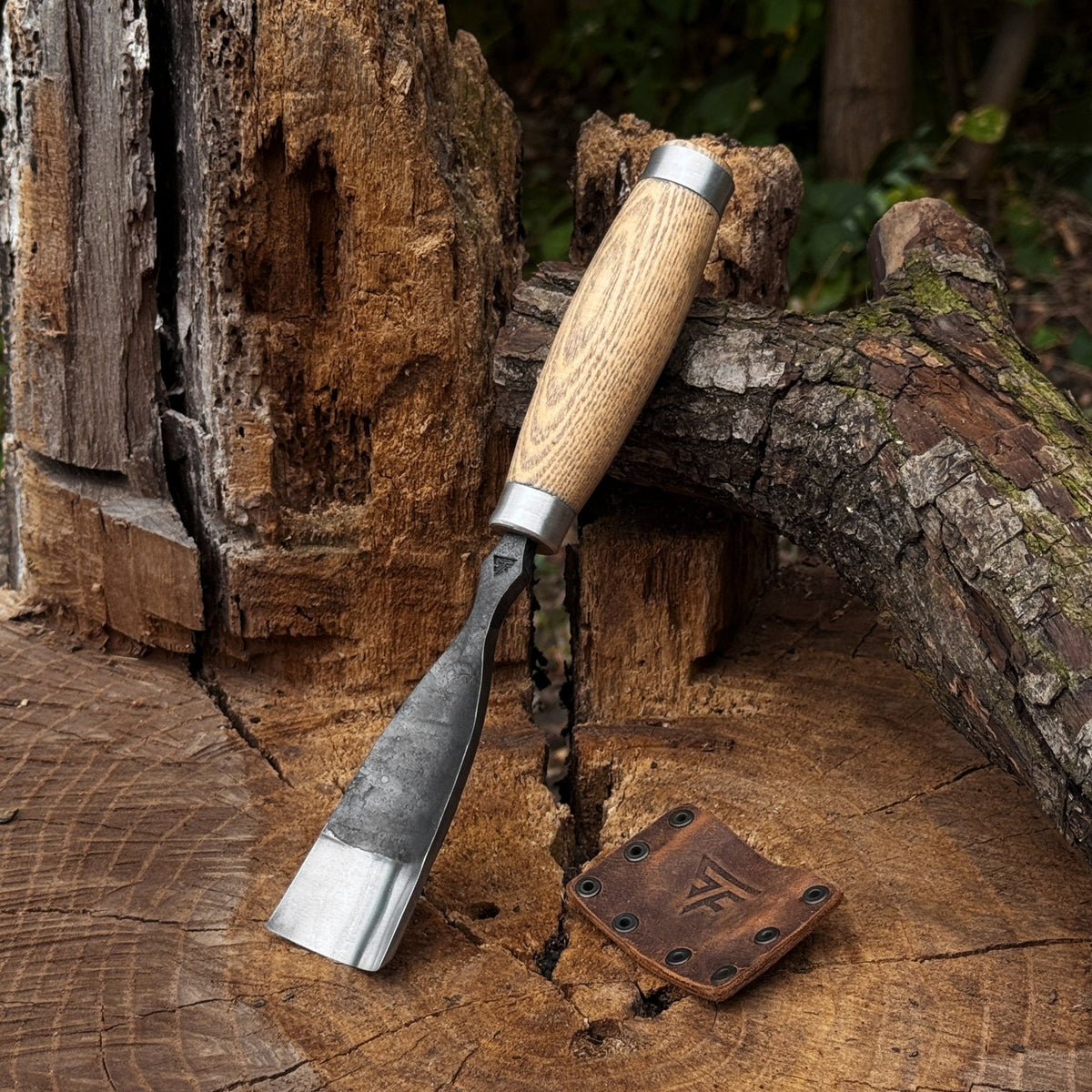 Large Straight Gouge (Rounded Chisel), 10 - 45 mm (0.4 - 1.8 inches) - 1