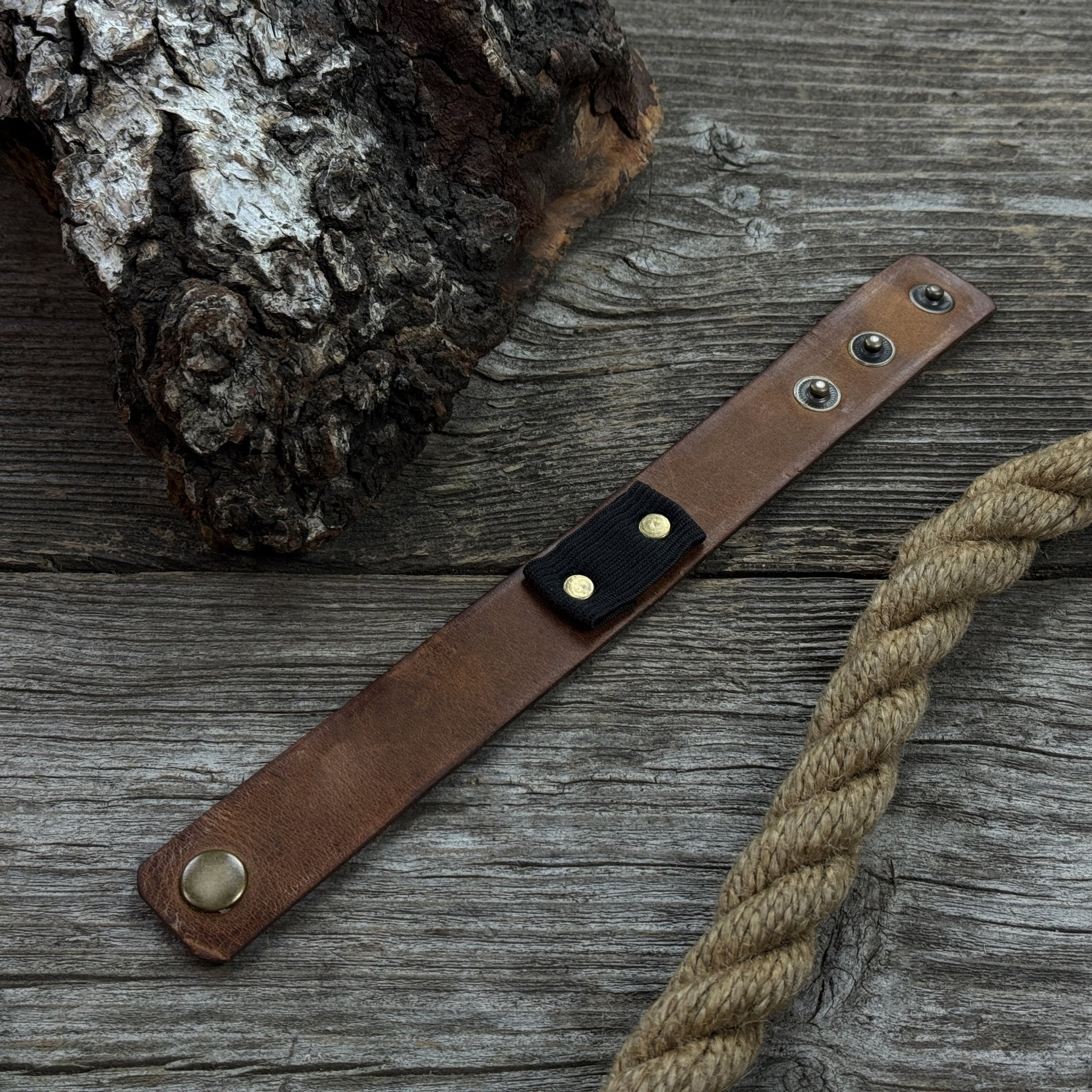 Leather Wrist Pencil Mount – 23.5 cm (9.25 inches) - 1