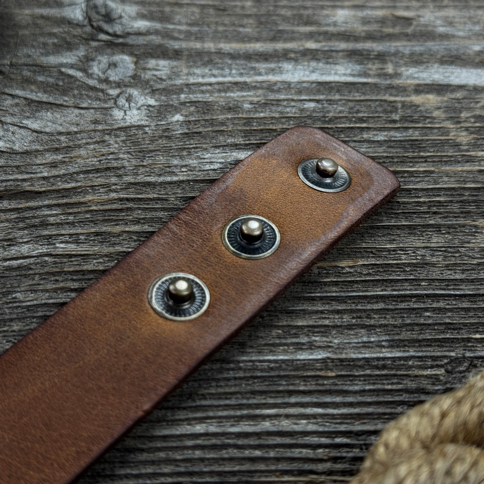 Leather Wrist Pencil Mount – 23.5 cm (9.25 inches) - 5