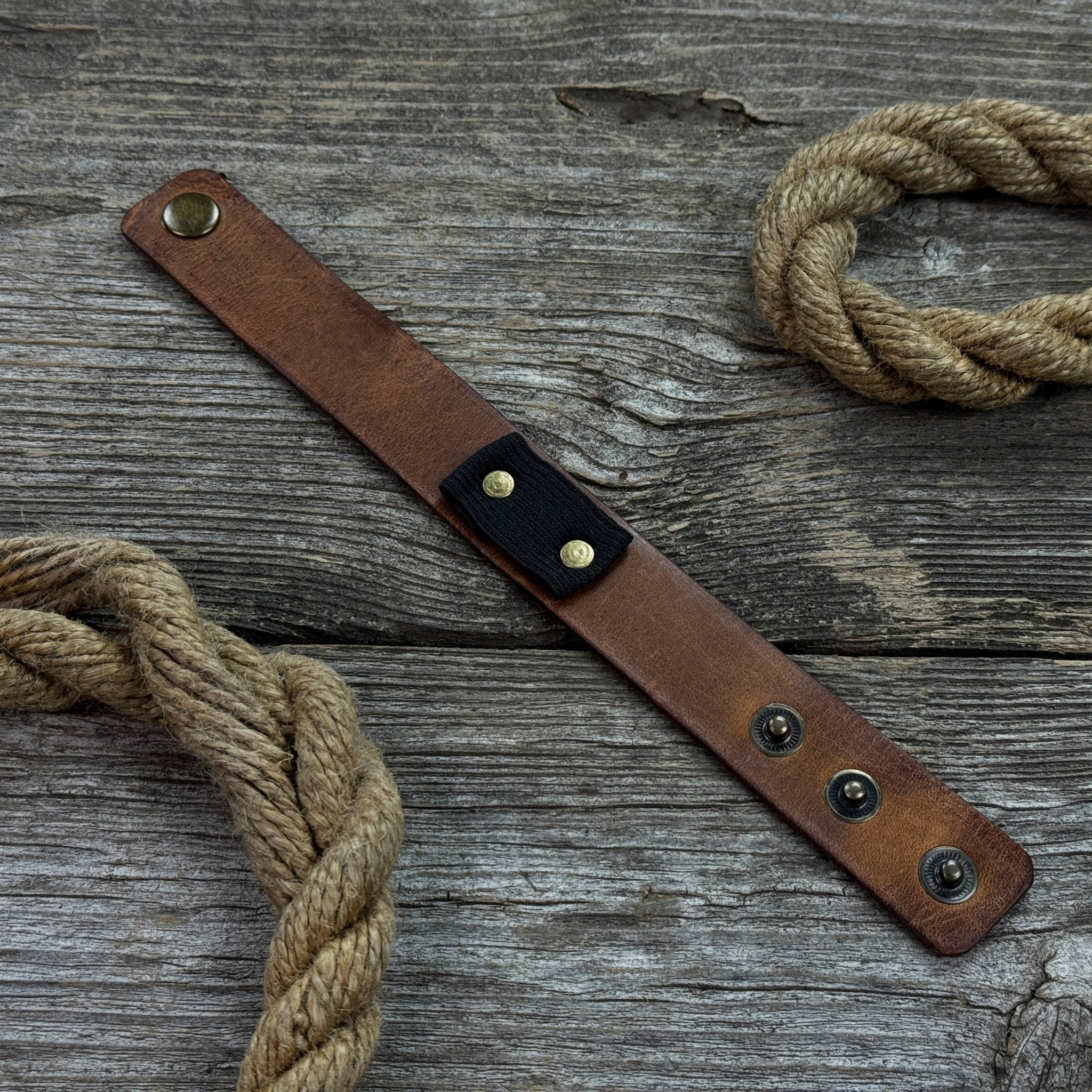 Leather Wrist Pencil Mount – 23.5 cm (9.25 inches) - 3