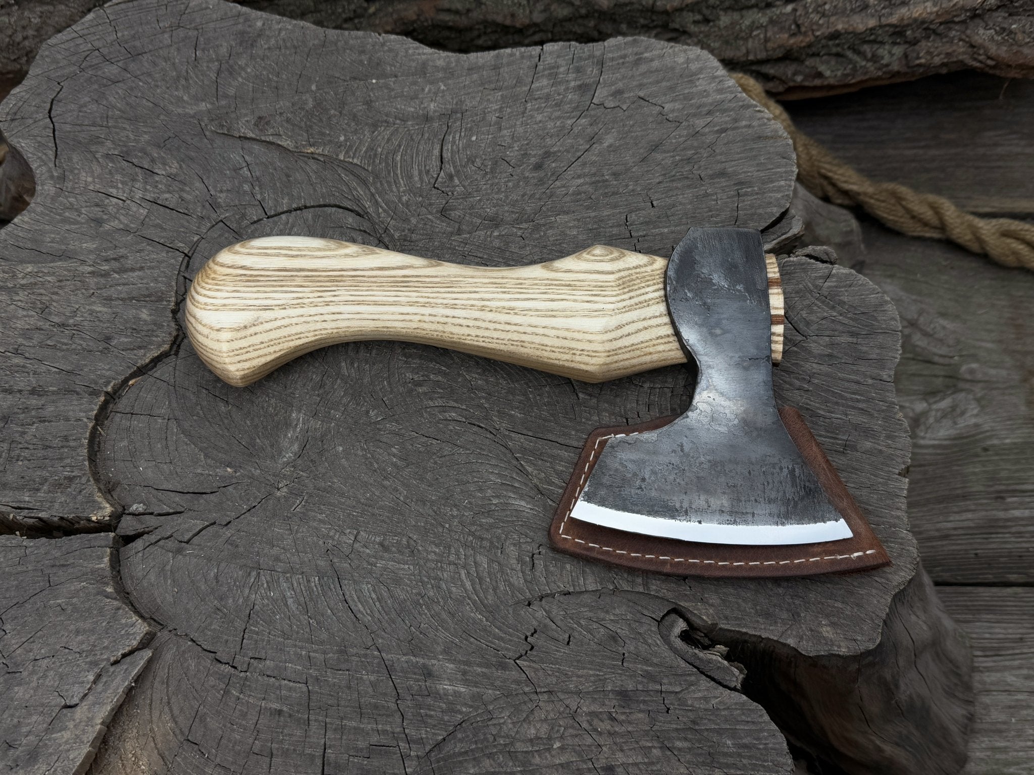 Small Carving Axe with Belt Loop, 0.47 kg (1 lb) - 3