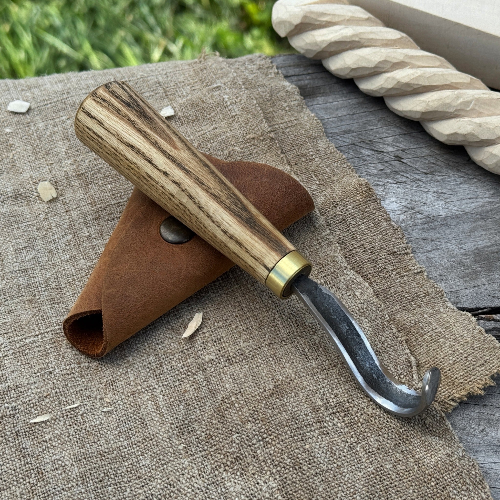 Spoon Carving Hook Knife with Leather Sheath, Blade 3.5 cm (1.38 inches) - 1