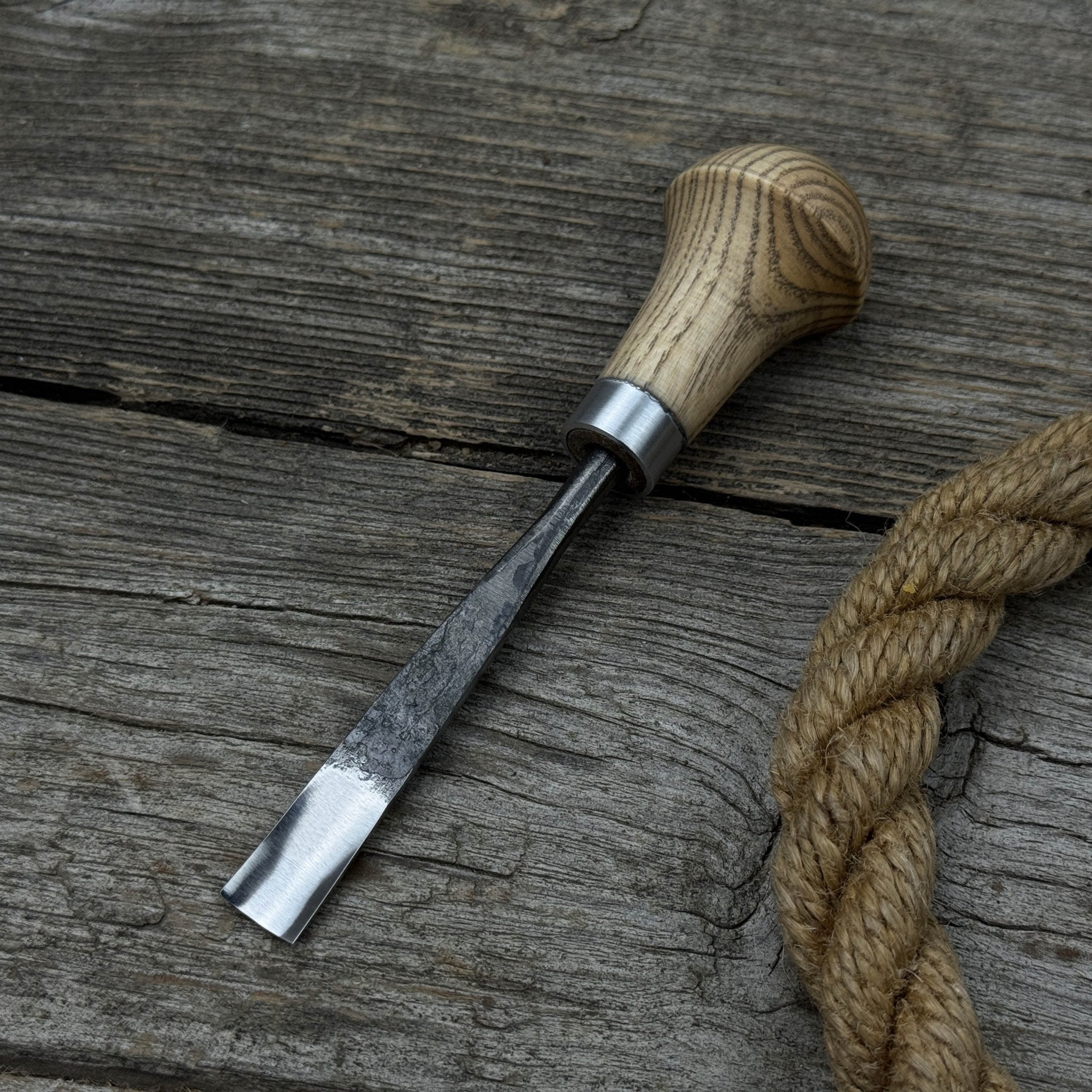 Straight Carving Gouge with Palm Handle – 12 mm (0.47 inches) - 9