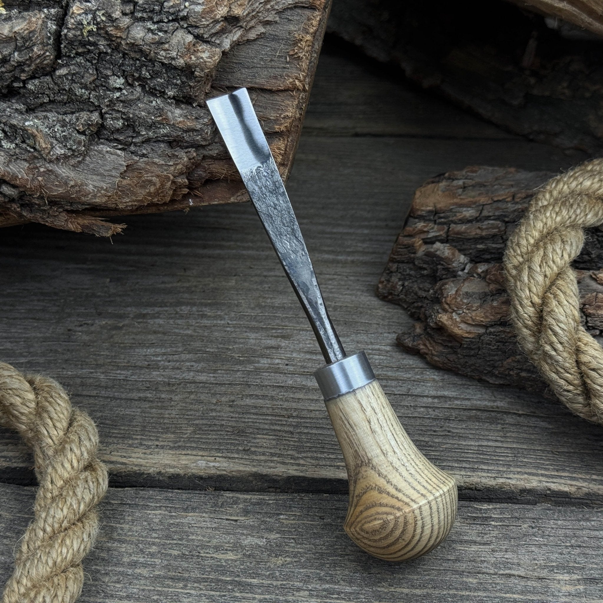 Straight Carving Gouge with Palm Handle – 12 mm (0.47 inches) - 4