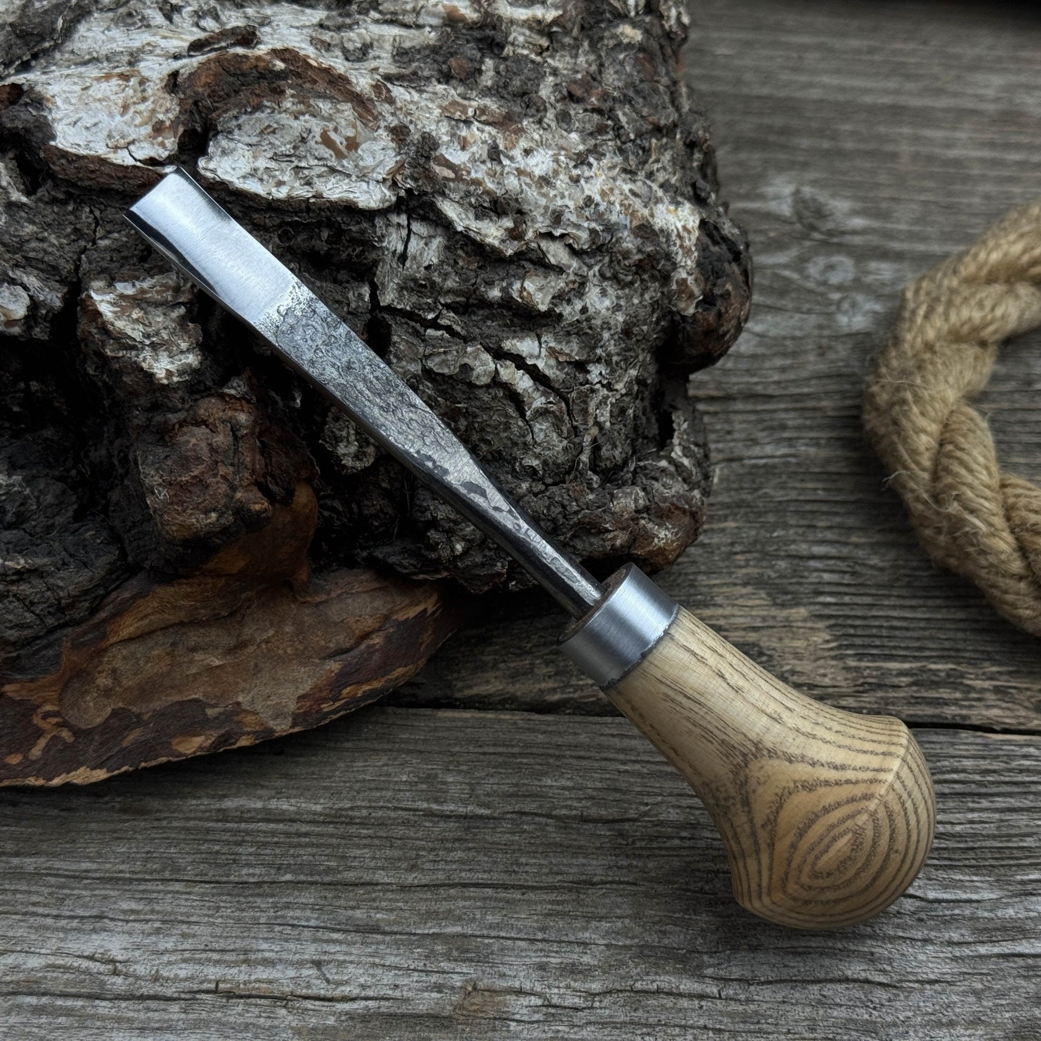 Straight Carving Gouge with Palm Handle – 12 mm (0.47 inches) - 8