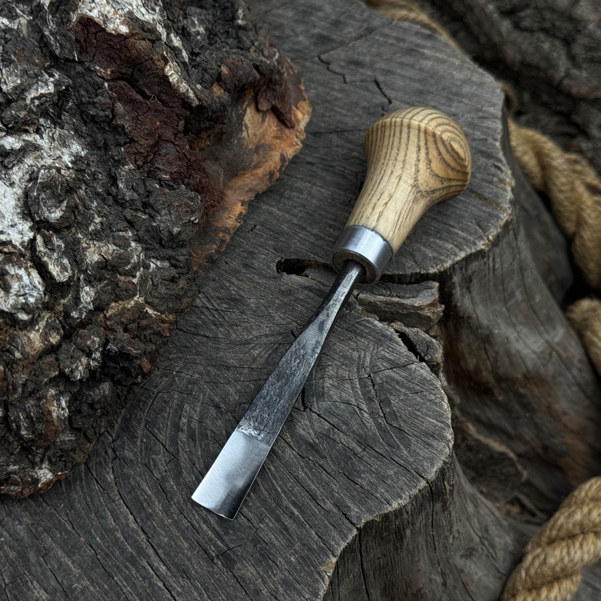 Straight Carving Gouge with Palm Handle – 12 mm (0.47 inches) - 3