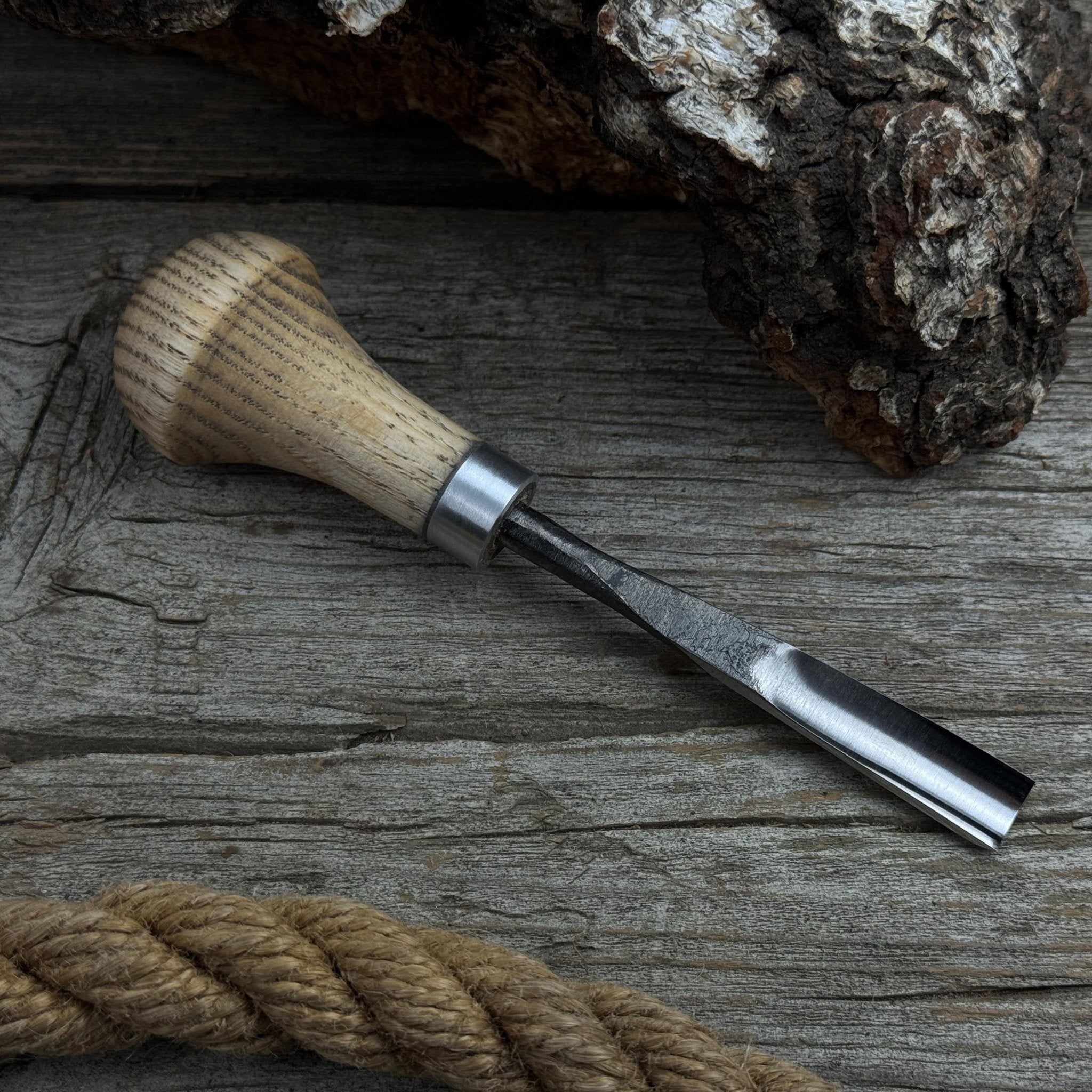 Straight Carving Gouge with Palm Handle, 5 - 12 mm (0.20 - 0.47 inches) - 6